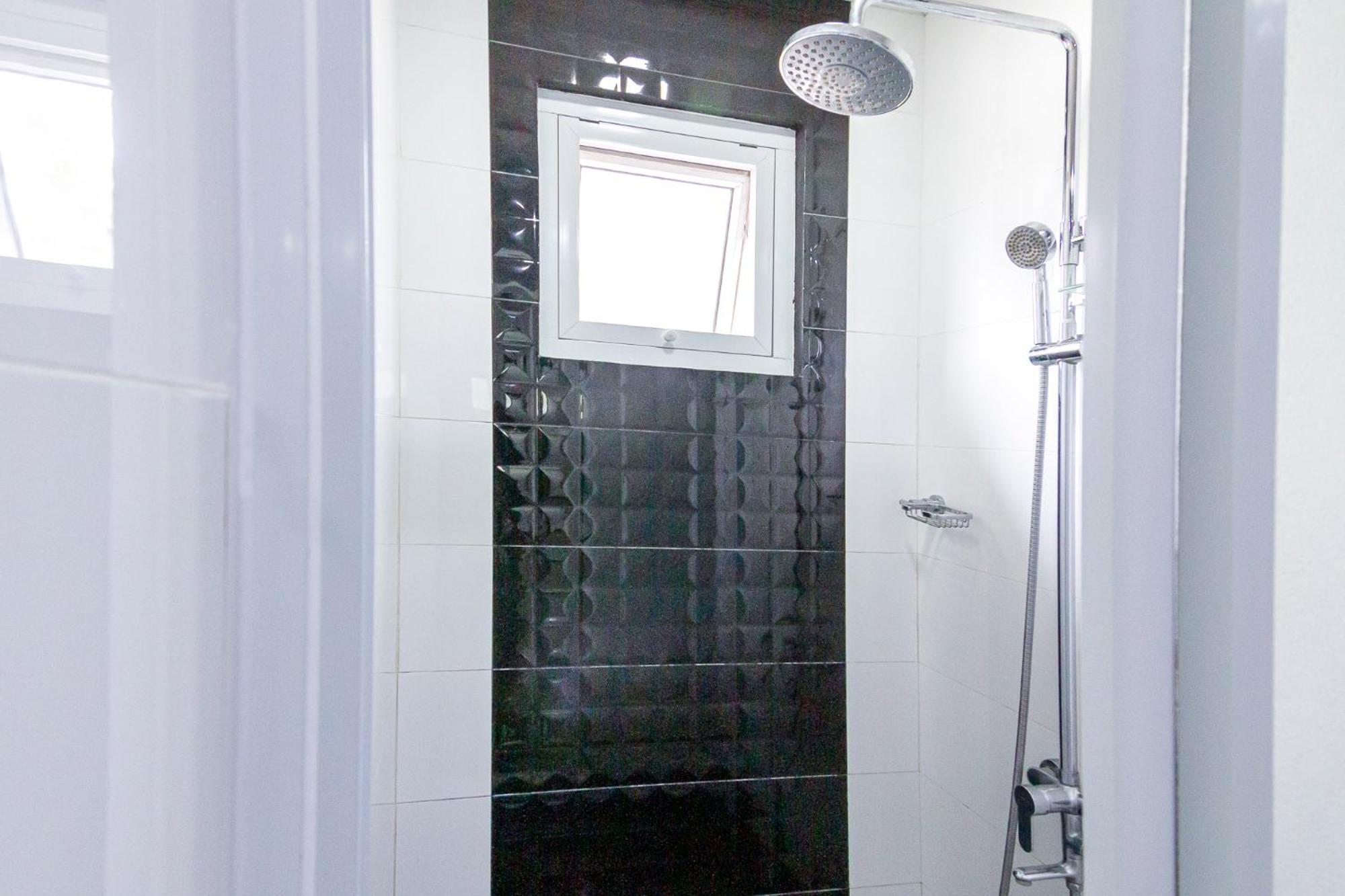 Three-Bedroom Apartment - Photo 13