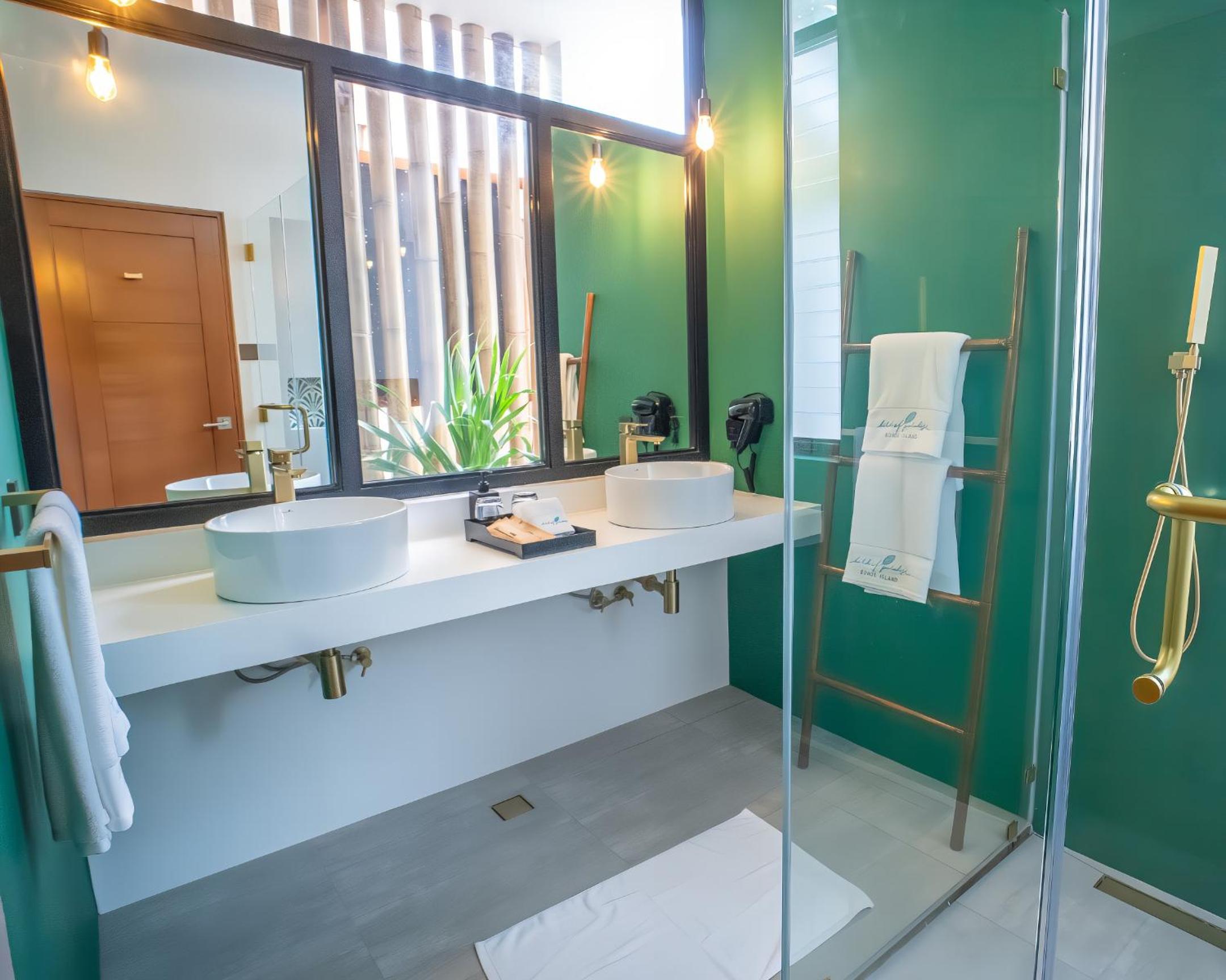Villa with Private Pool - Photo 9