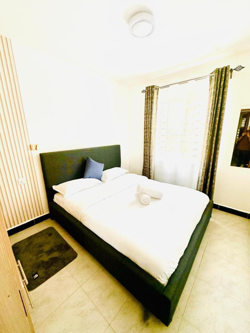 Deluxe Two-Bedroom Apartment with Garden View photo 2