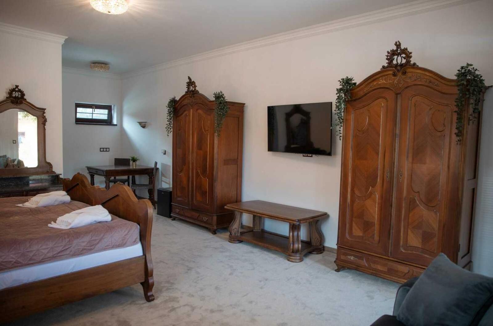Deluxe Apartment photo 2