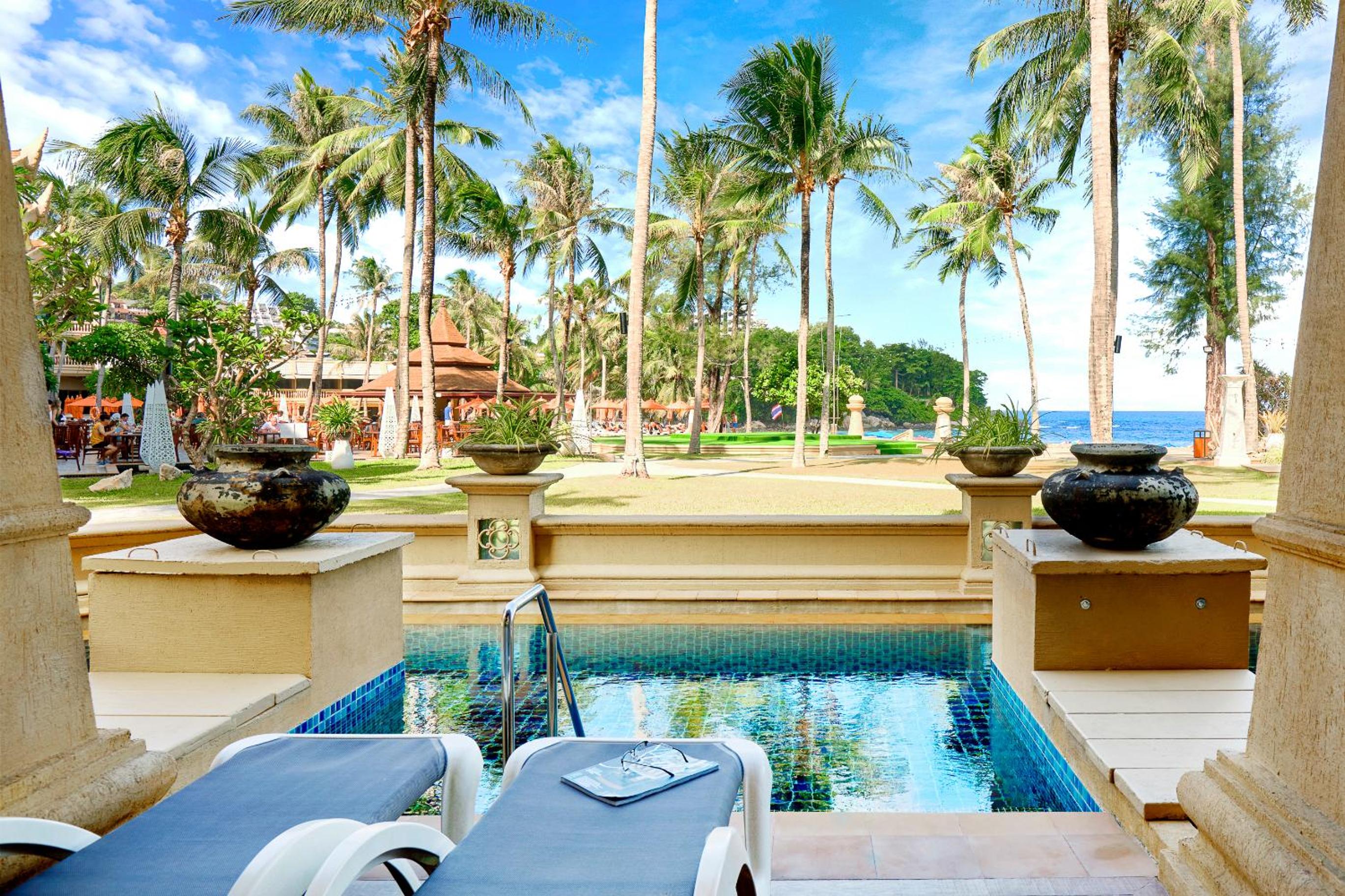 Deluxe Pool Access - Photo 6