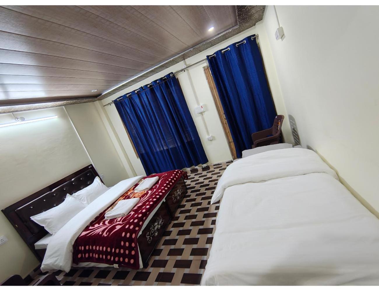 Deluxe Room - Photo 11