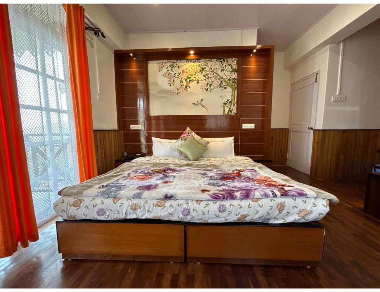 Deluxe Room - Photo 7