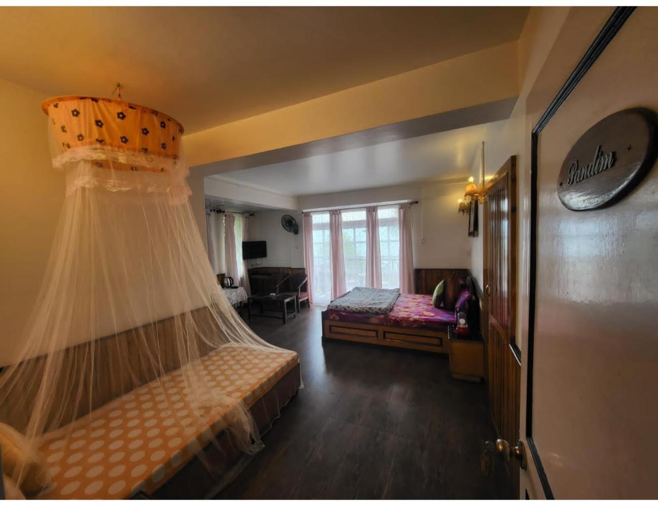 Family Room - Photo 4