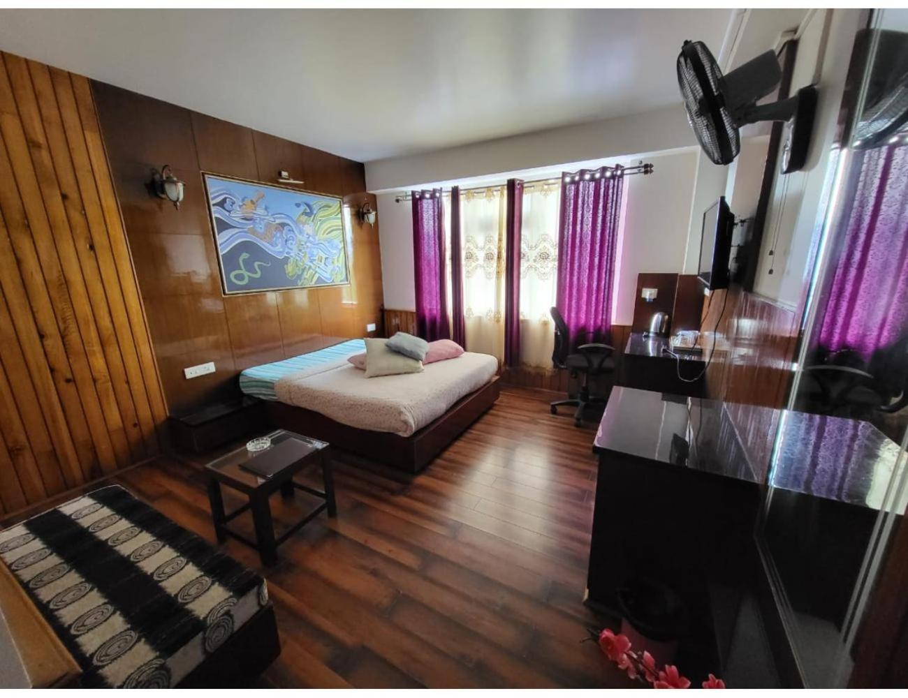 Deluxe Room - Photo 24