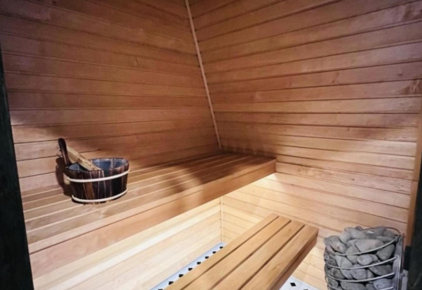 Apartment with Sauna - Photo 3