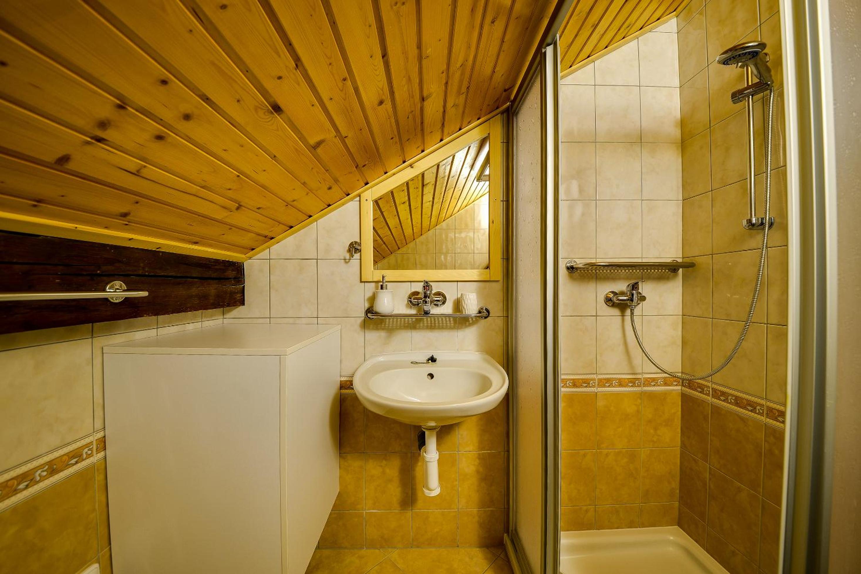 Standard Double Room - Attic photo 3