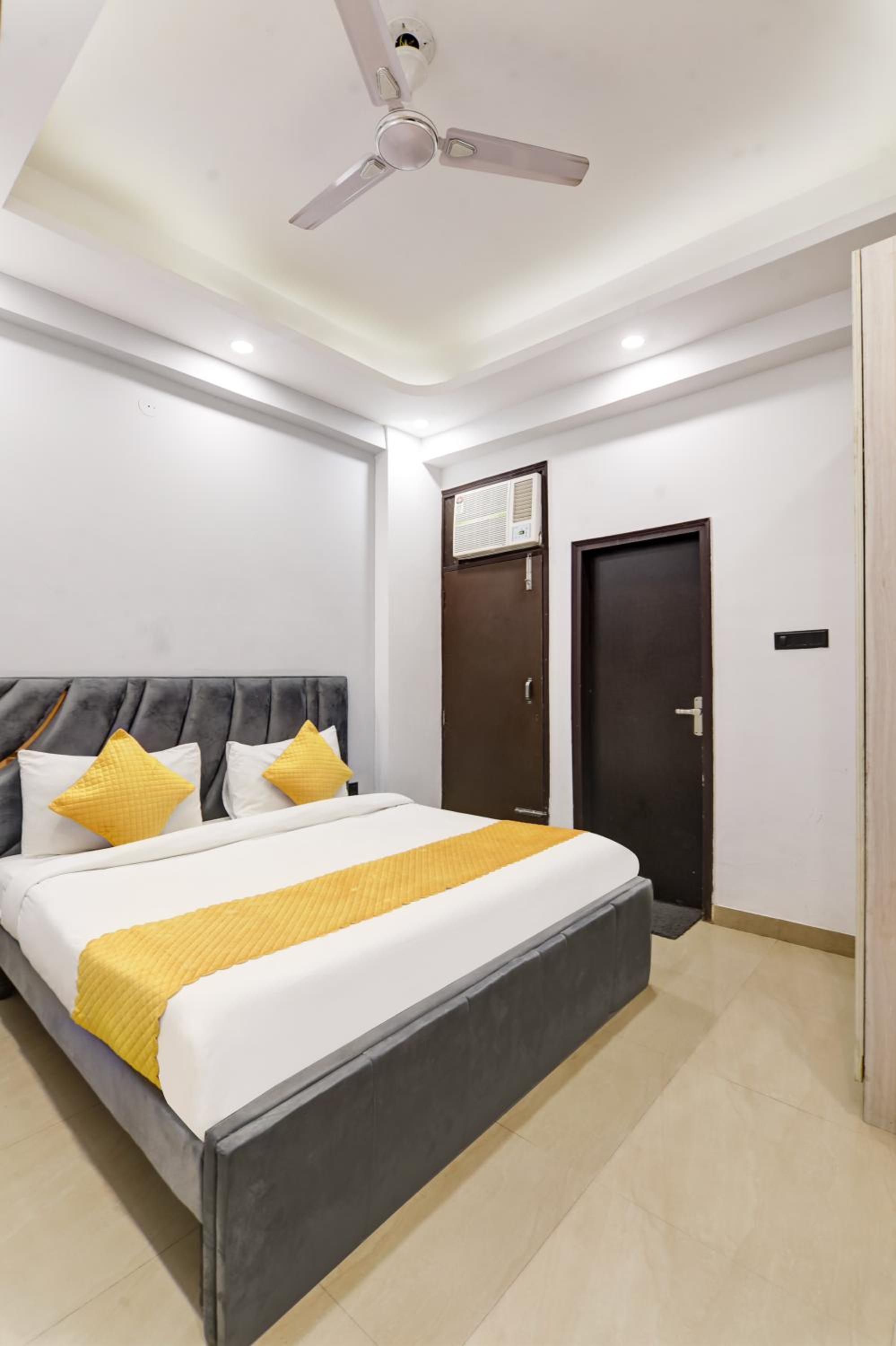 Deluxe Room - Photo 1