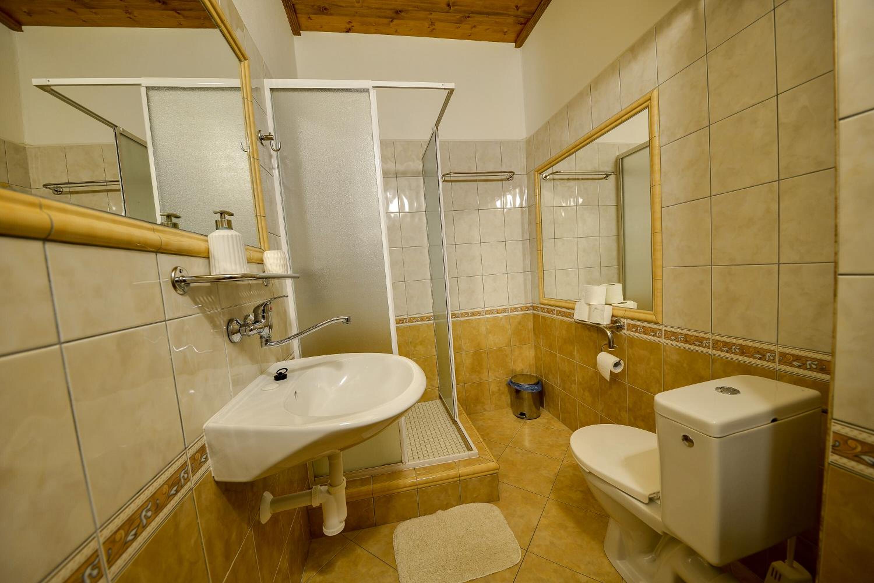 King Suite photo 2