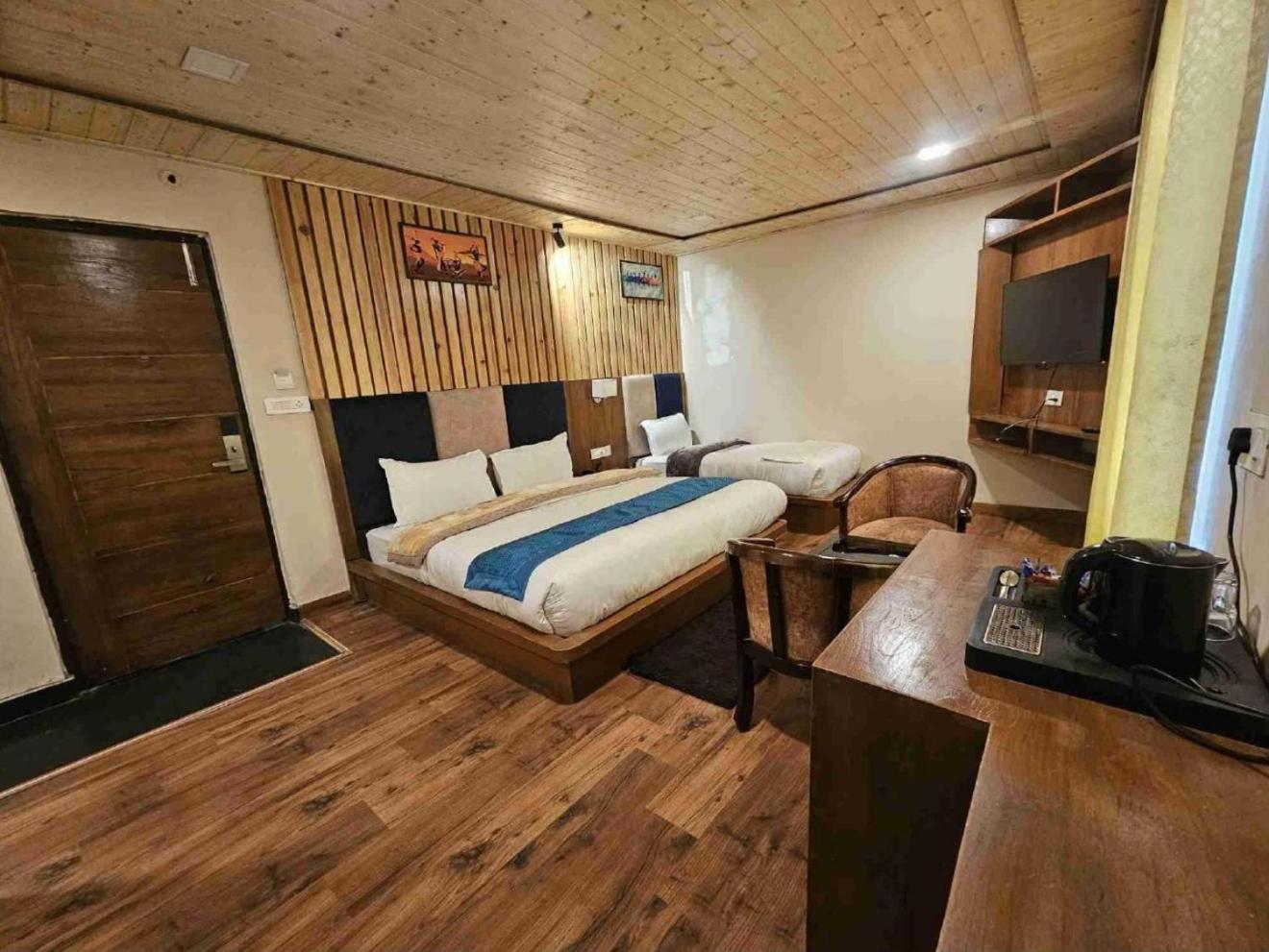 Standard Triple Room photo 2
