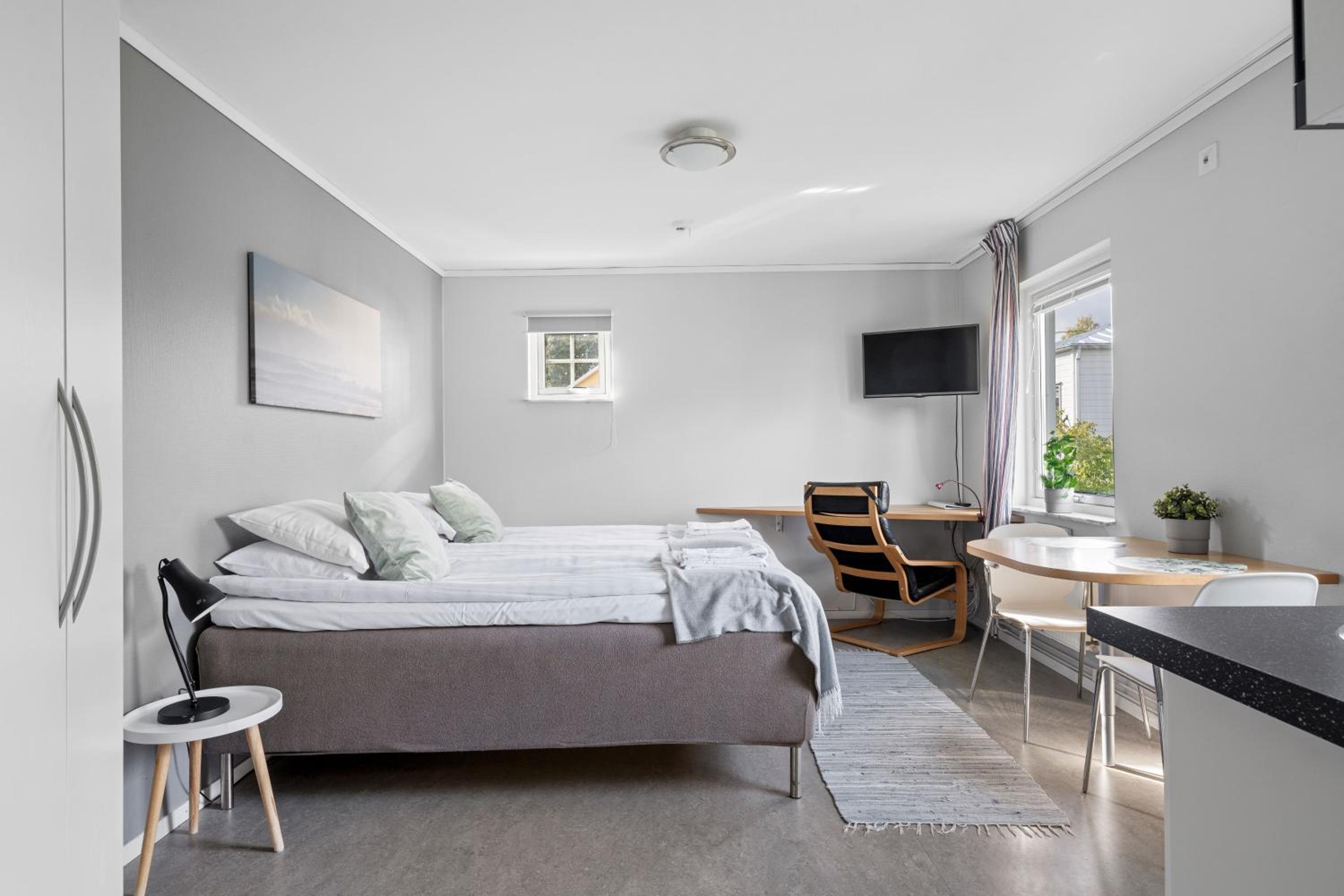 Studio (2 Adults)
