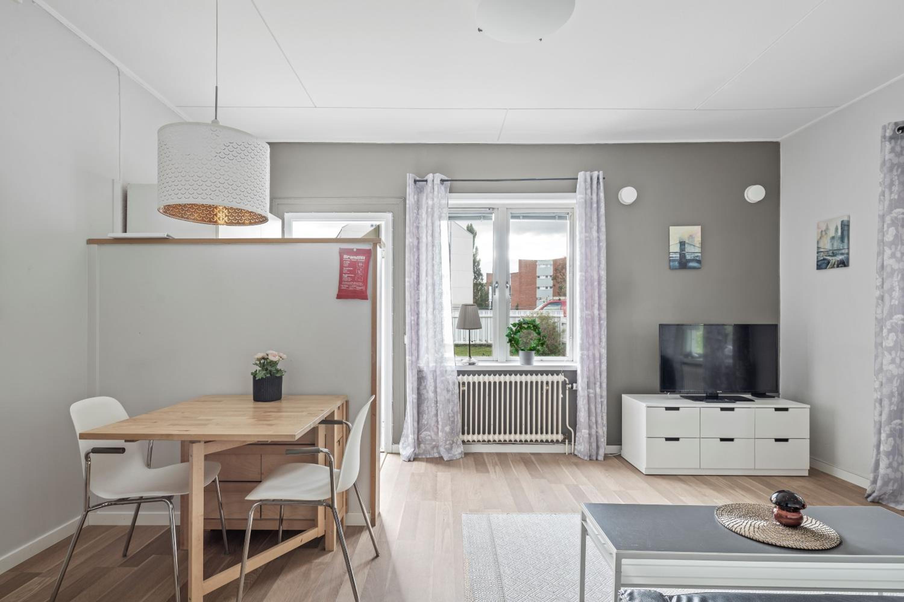 Apartment (4 Adults)