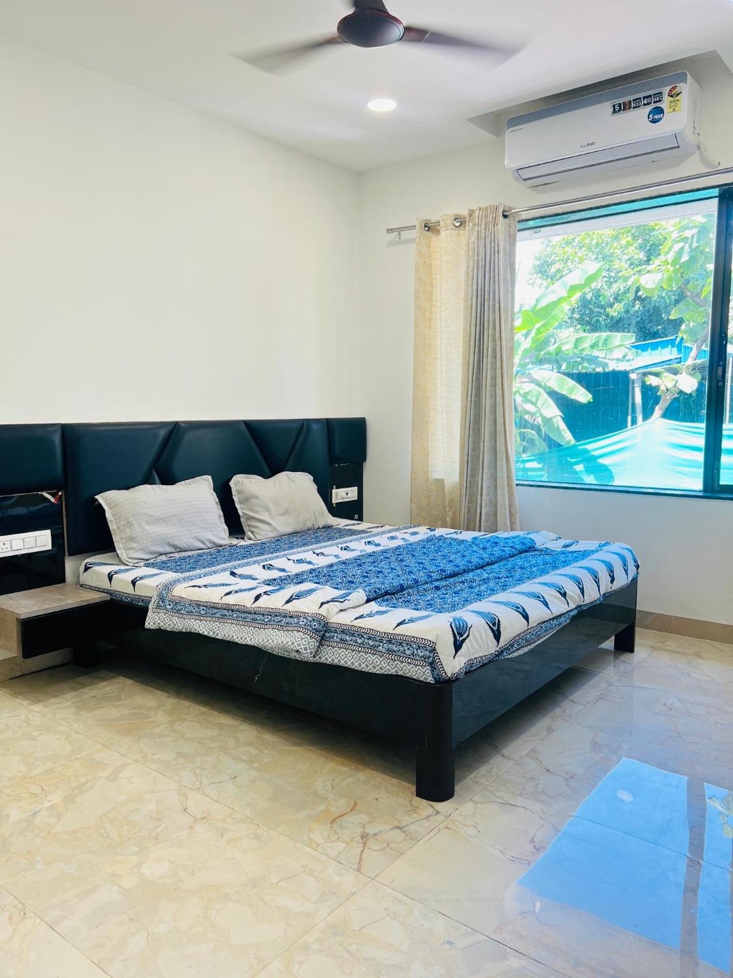 Deluxe Double Room (2 Adults + 1 Child) photo 1