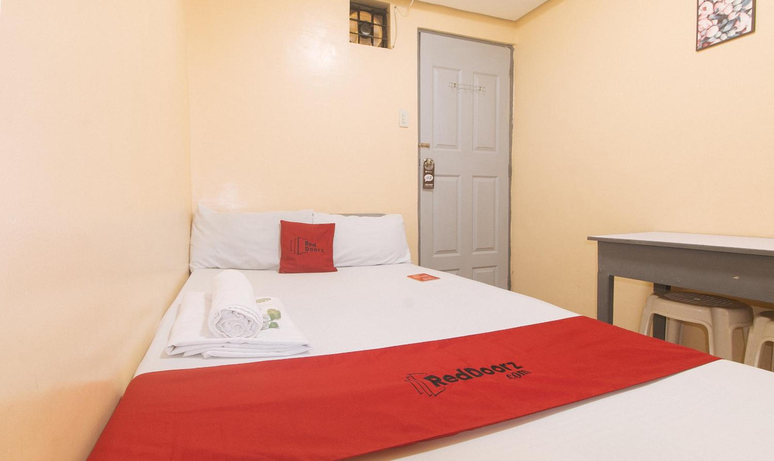 Deluxe Room - Photo 6