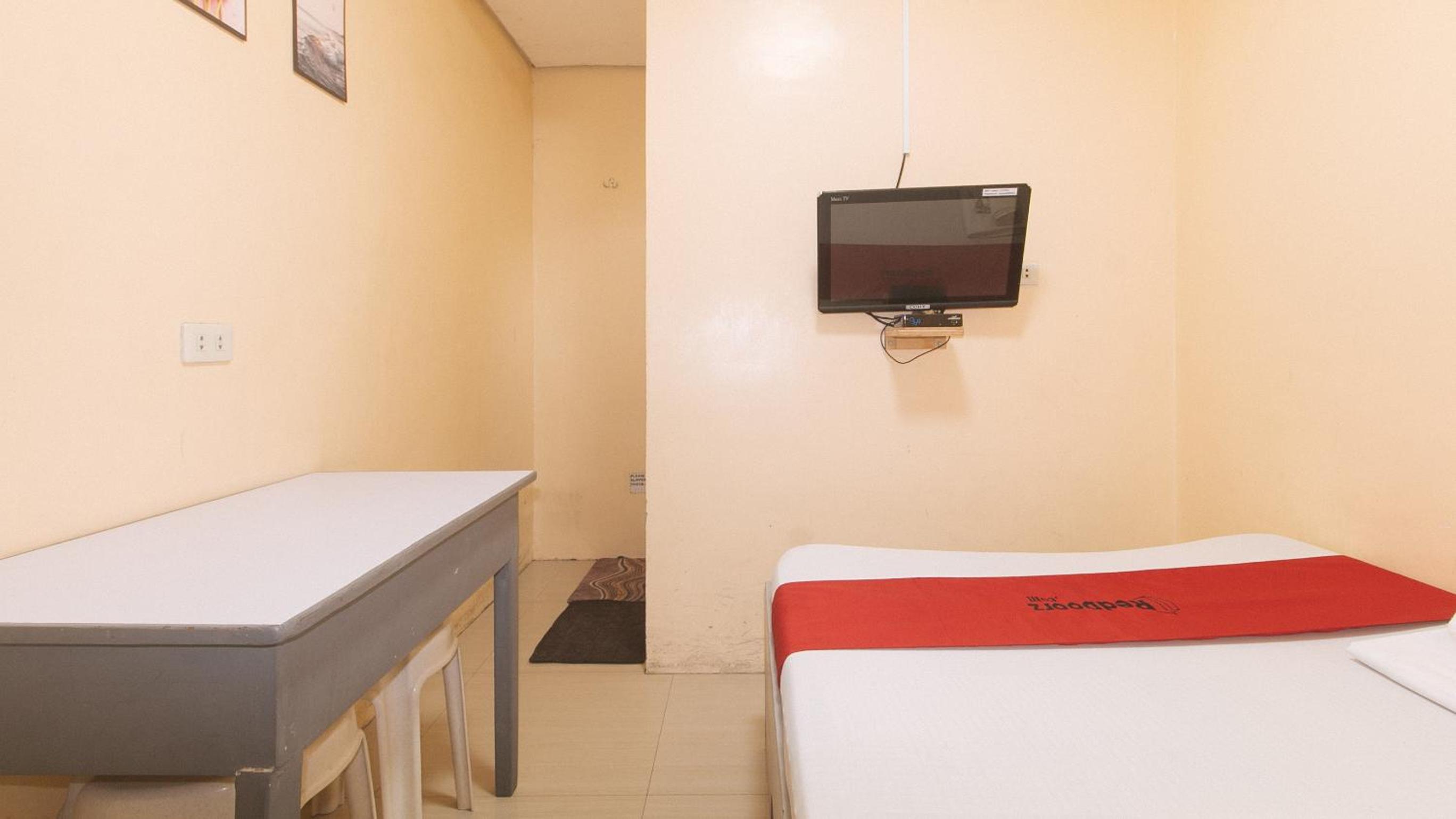 Deluxe Room - Photo 2