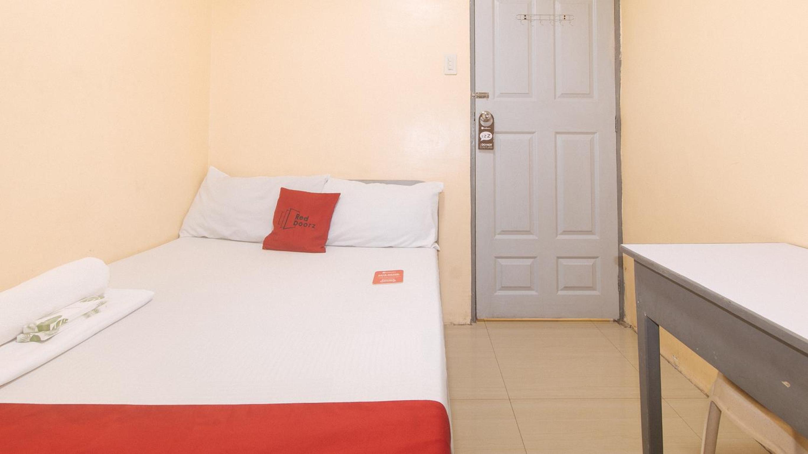Deluxe Room - Photo 8