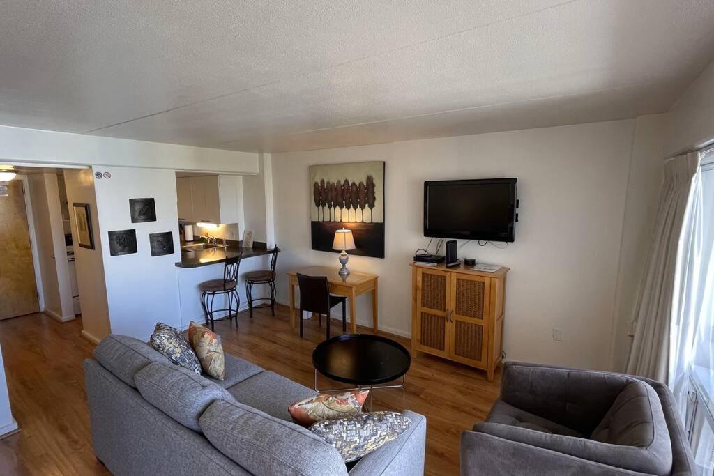Ilikai 1801: Vacation Home photo