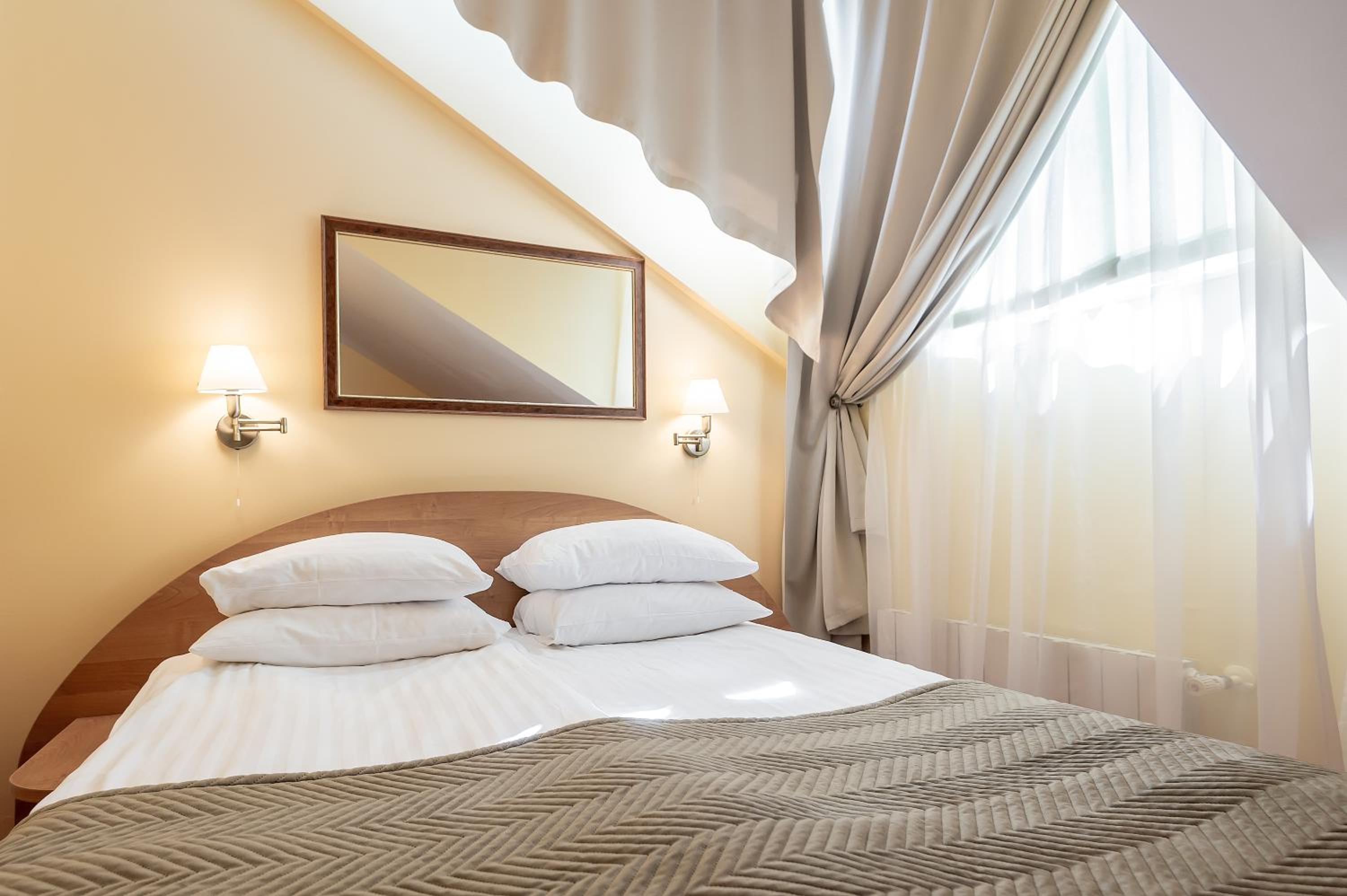 Deluxe Suite photo 2