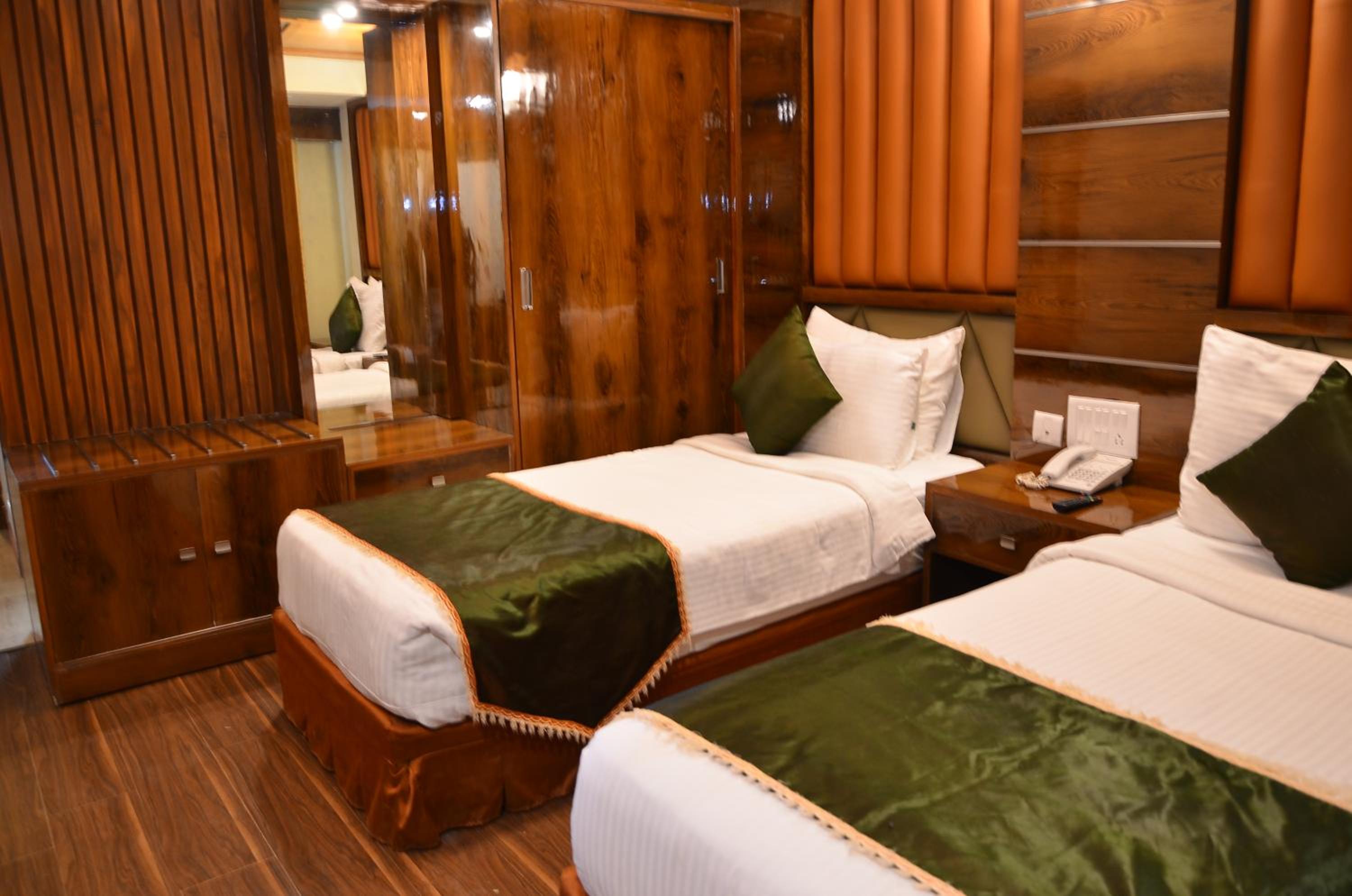 Deluxe Room - Photo 1