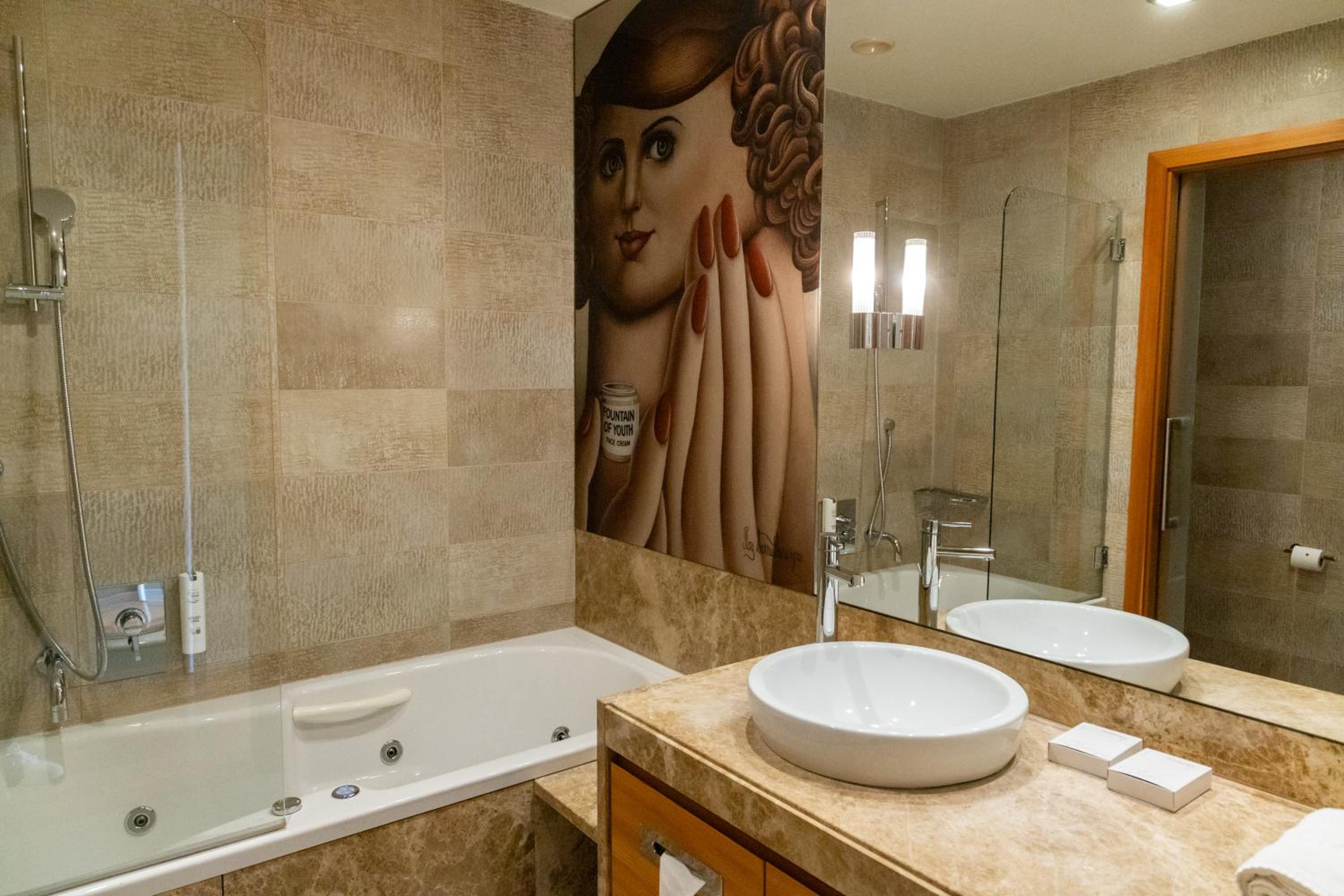 Double Room - Photo 24