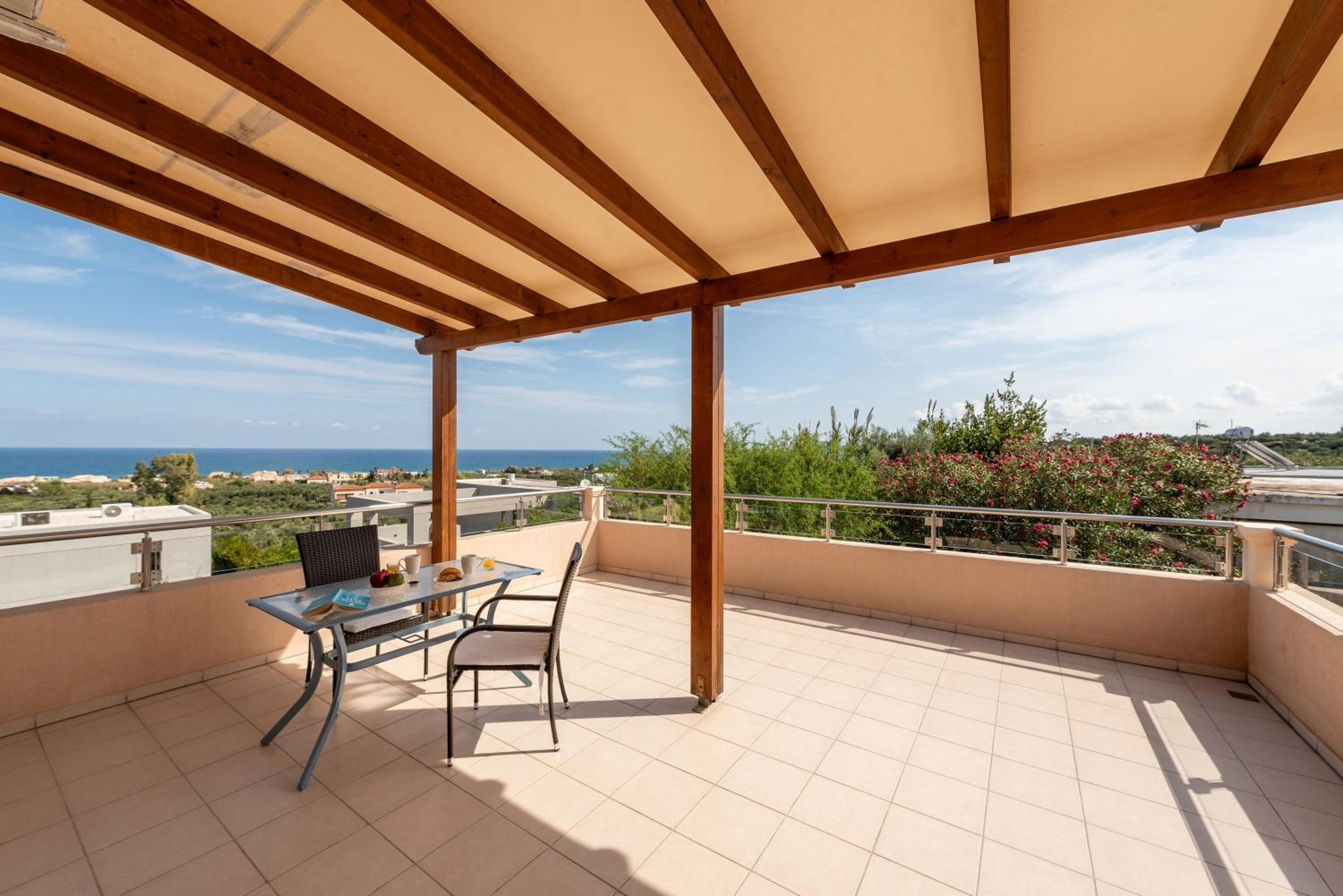 Three-Bedroom Villa photo 3