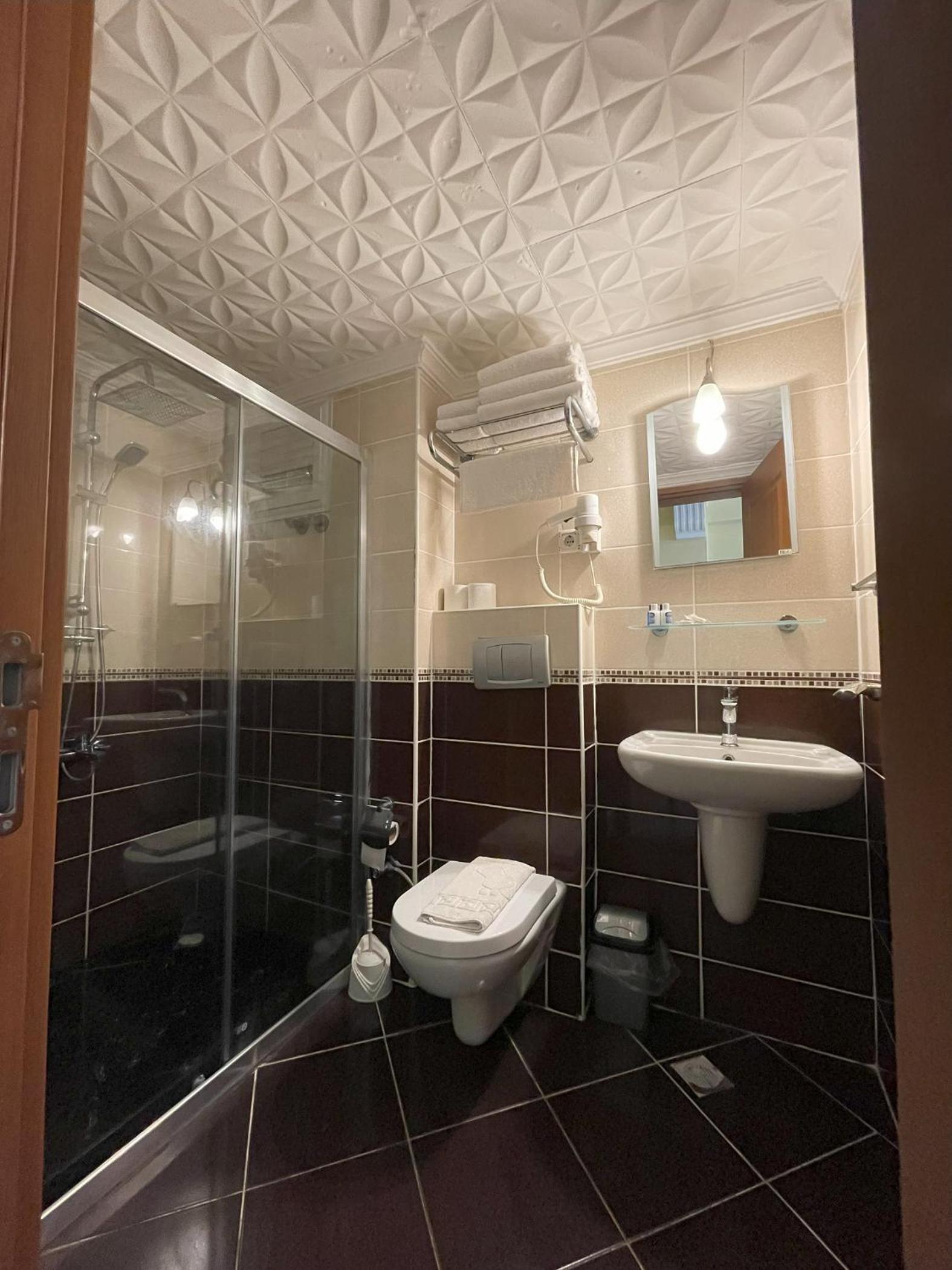 Double Room with Pool View photo 2
