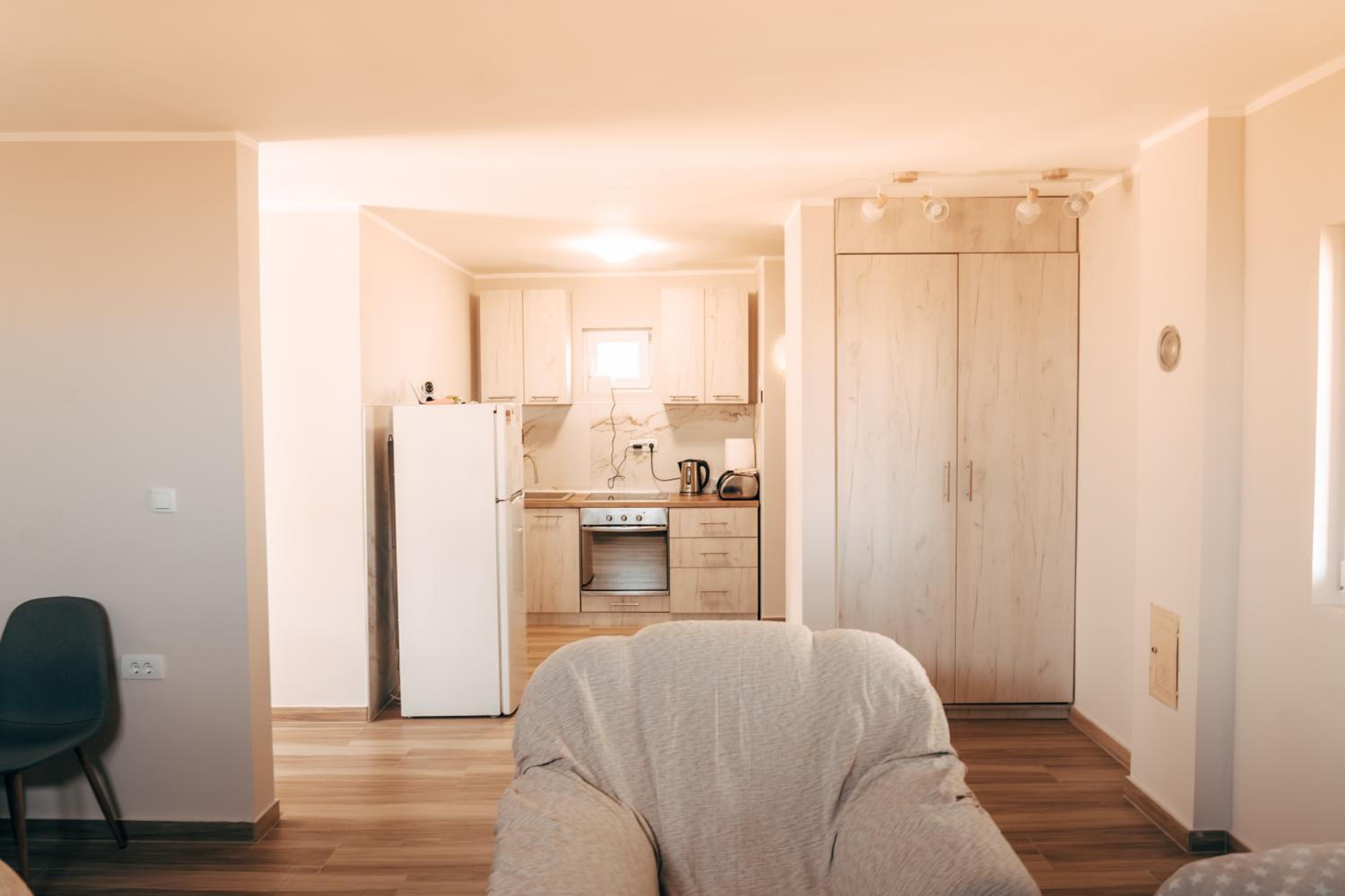 One-Bedroom House photo 1