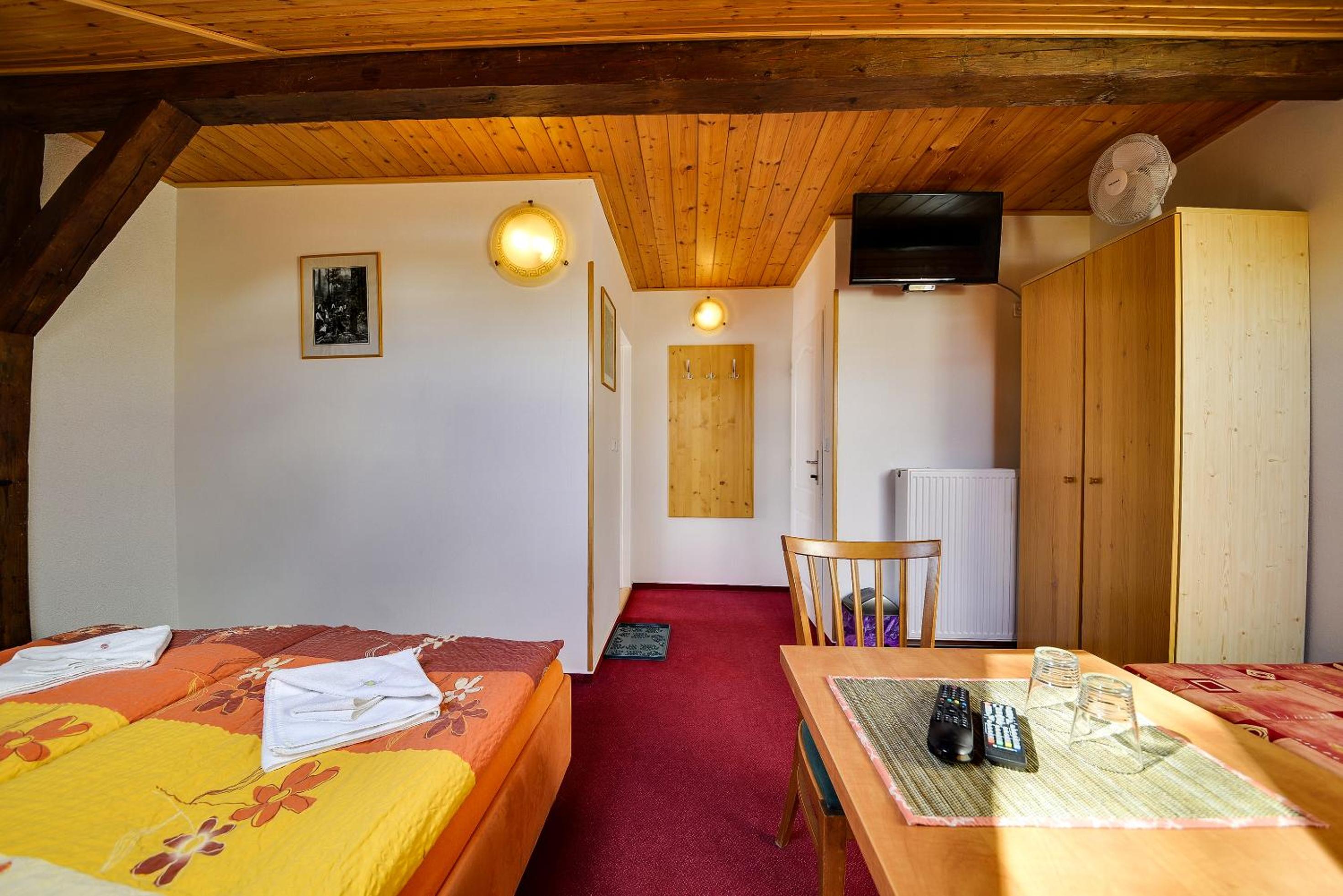 Standard Double Room photo 2