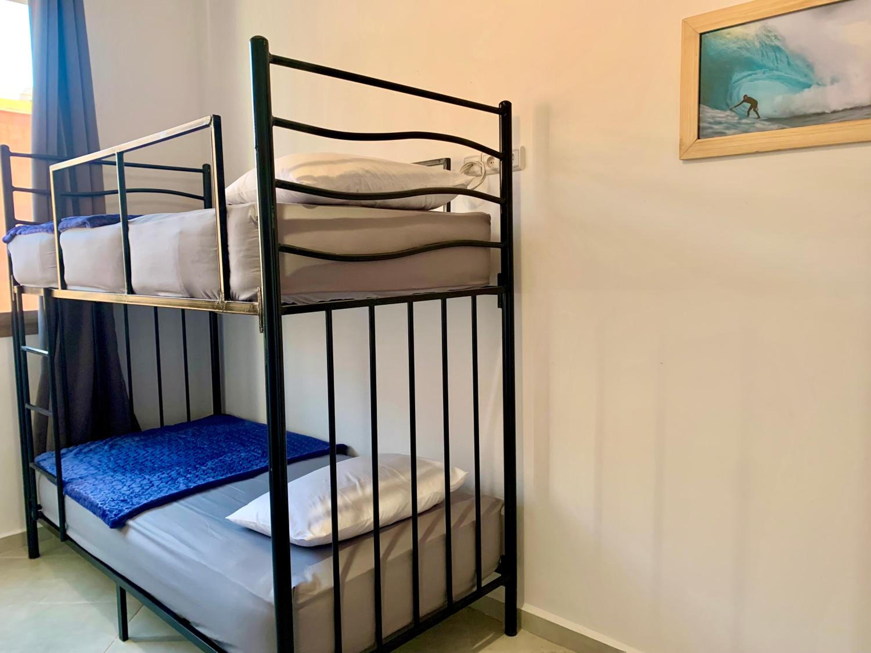 Bed in 4-Bed Male Dormitory Room photo 1