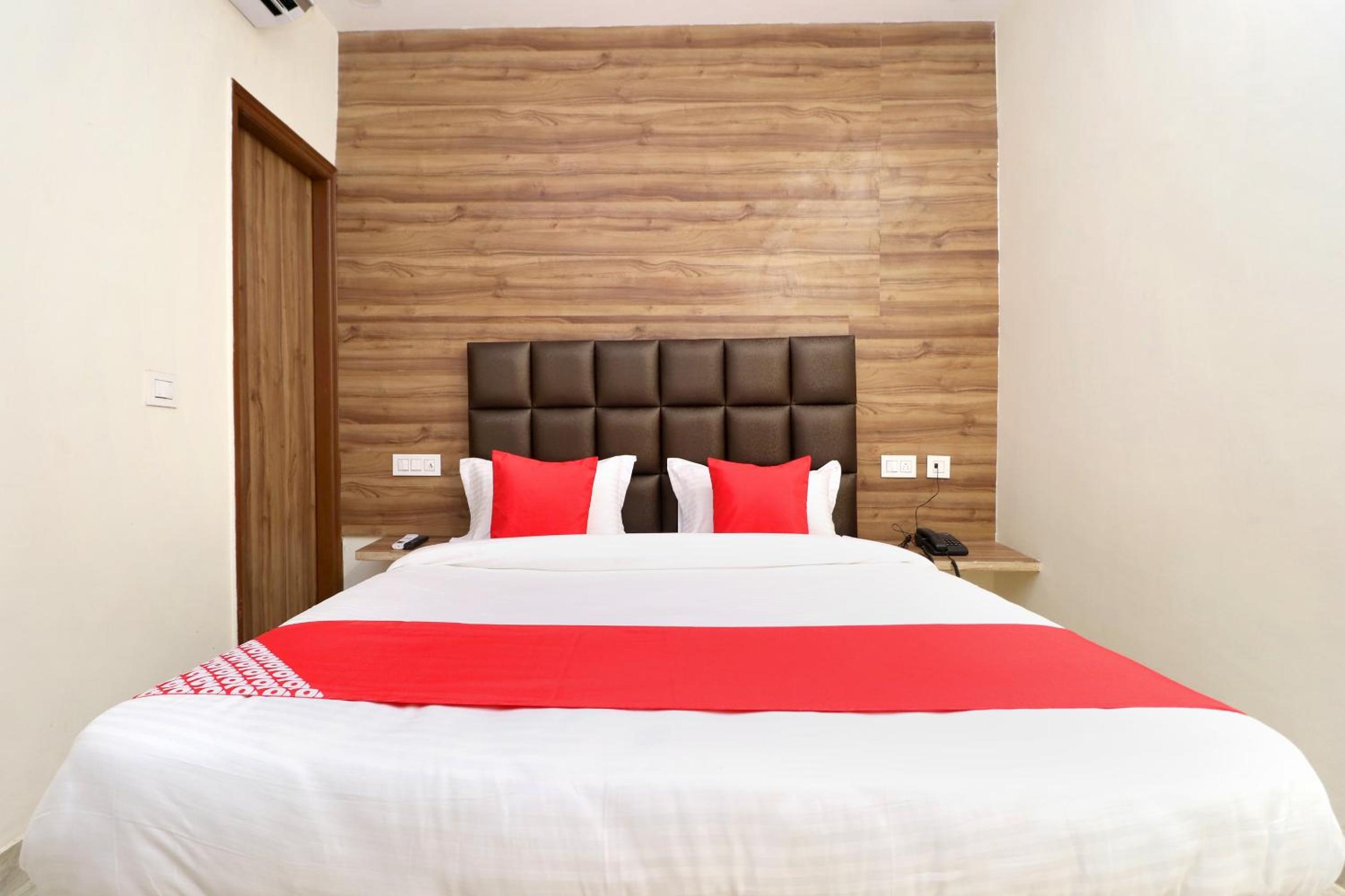 Small Double Room photo 2