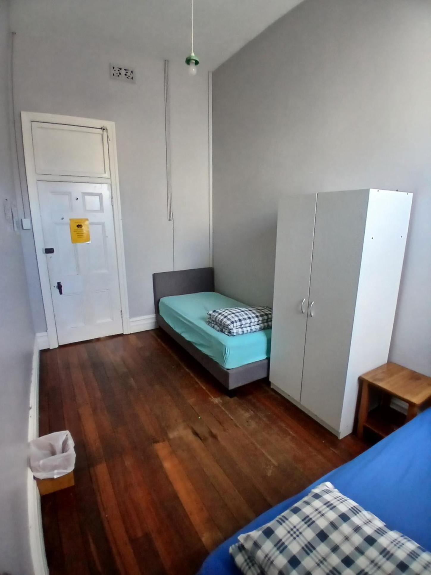 Twin Room with Shared Bathroom photo 1