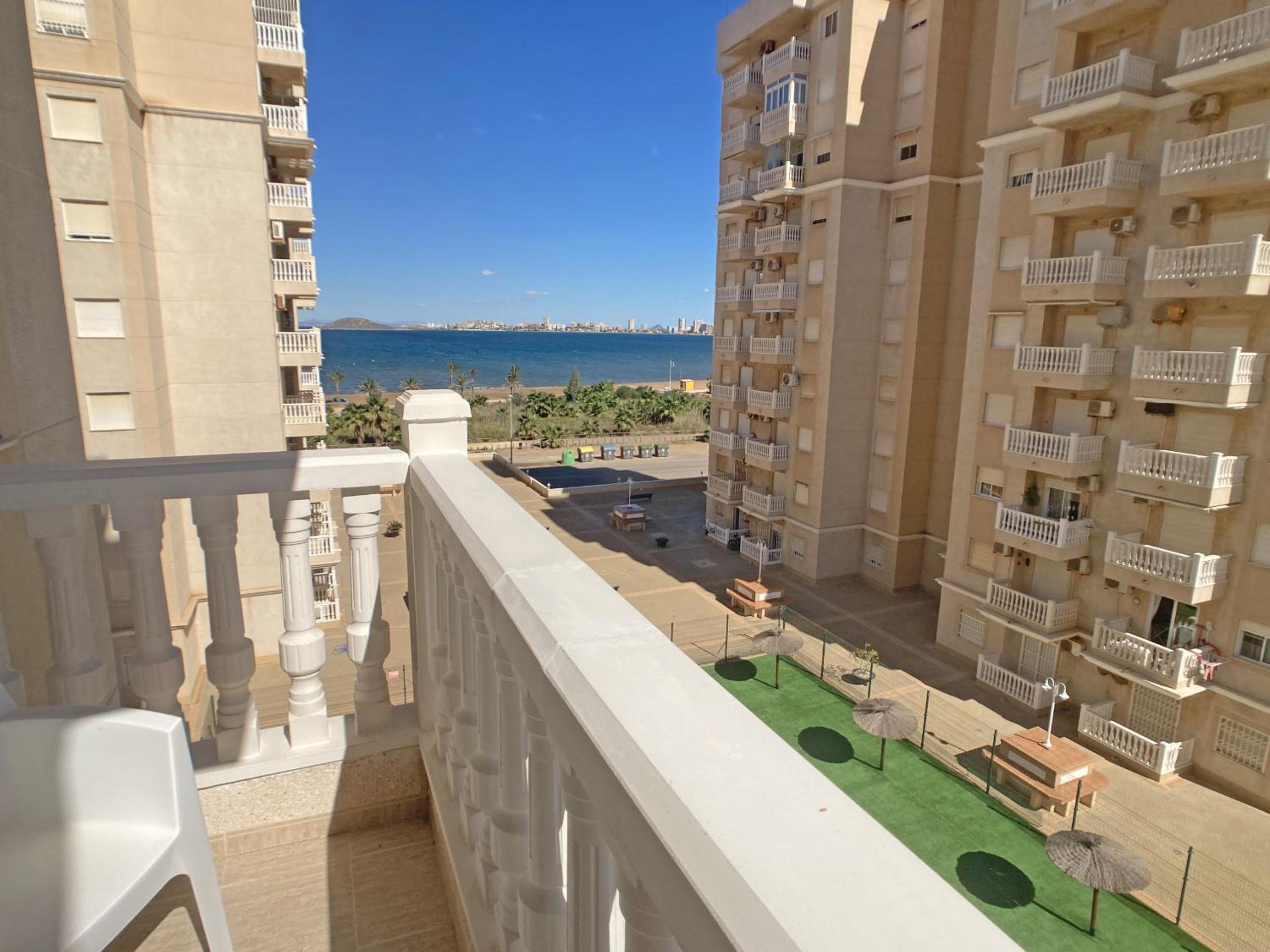 Two-Bedroom Deluxe Apartment with Balcony photo 3