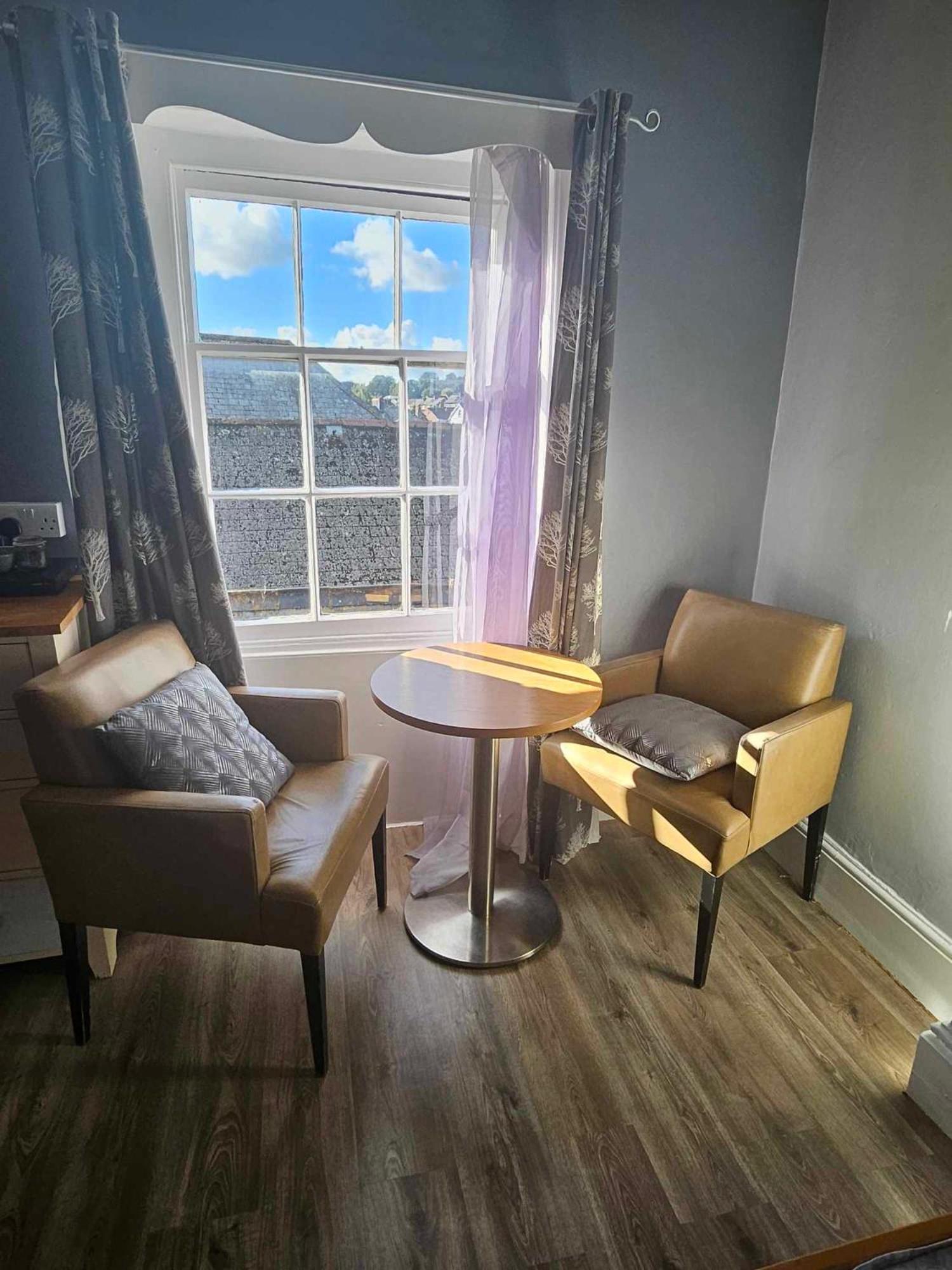 Double Room - Photo 4