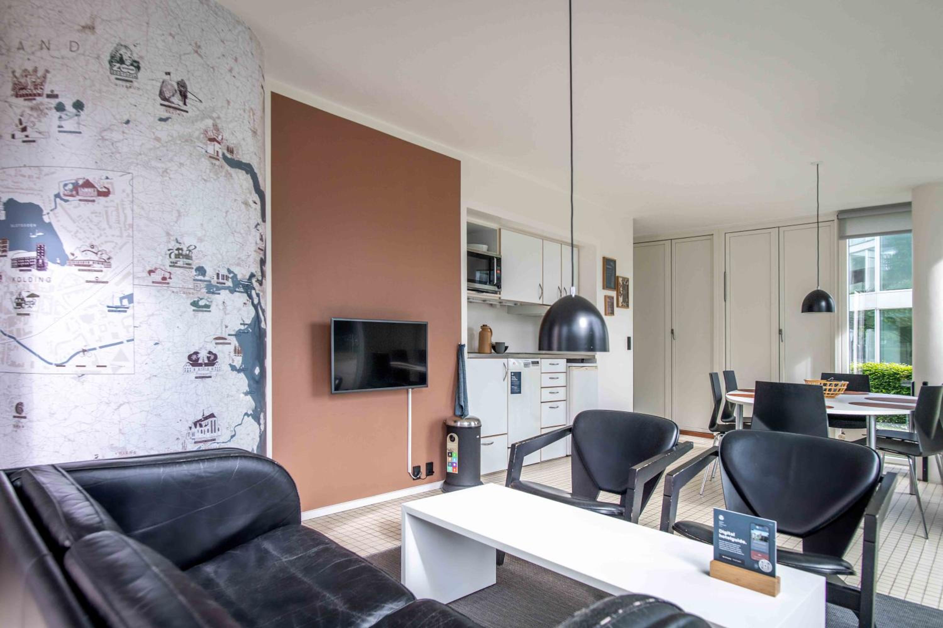 Apartment for 6 people with Partial Lake View - Photo 14