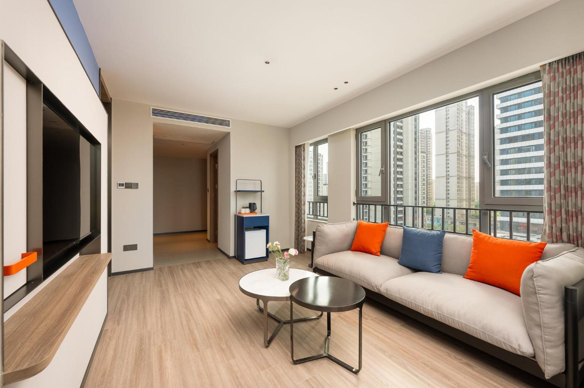 One-Bedroom Suite photo 2