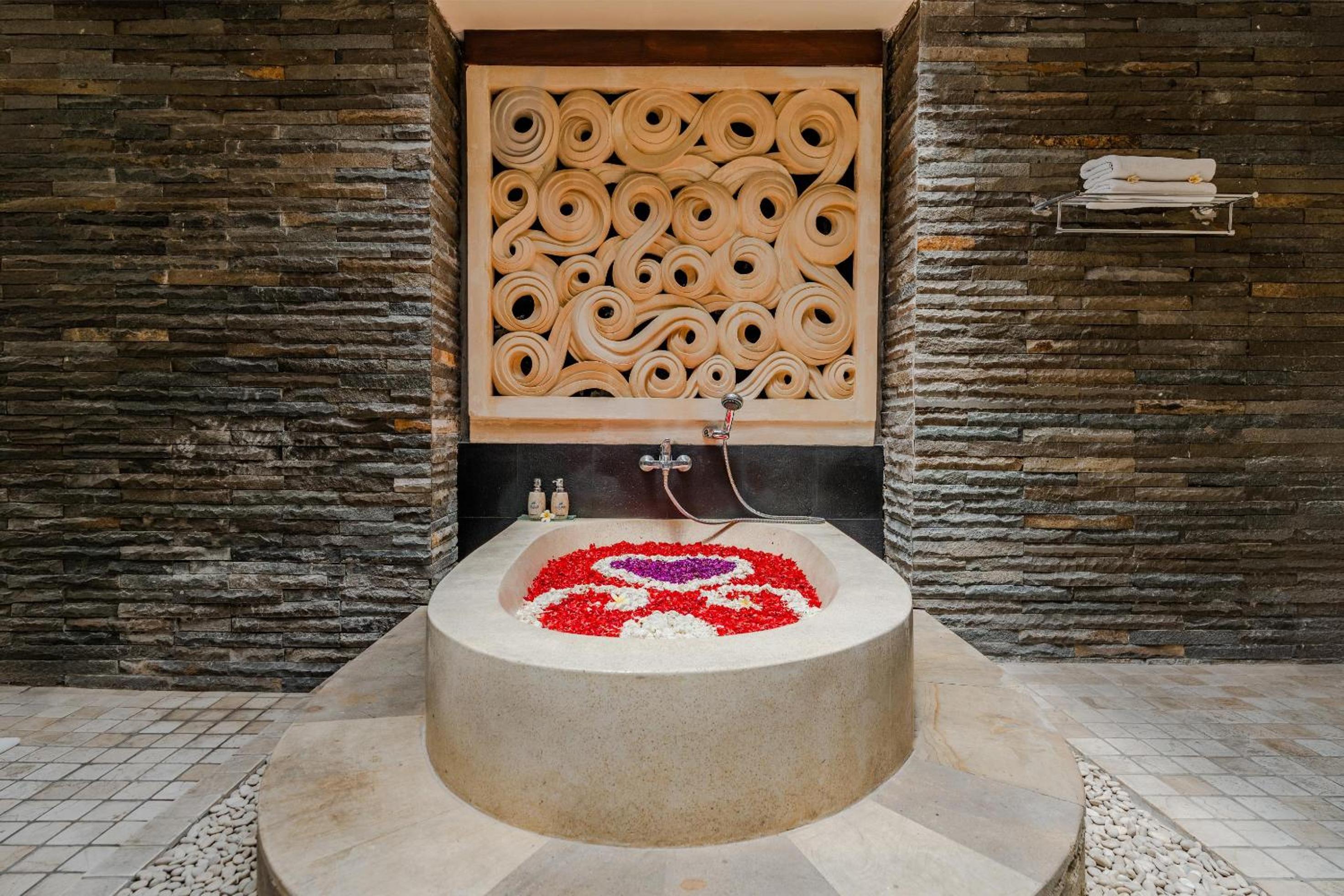 One-Bedroom Kahyangan Villa with Private Pool - Photo 5