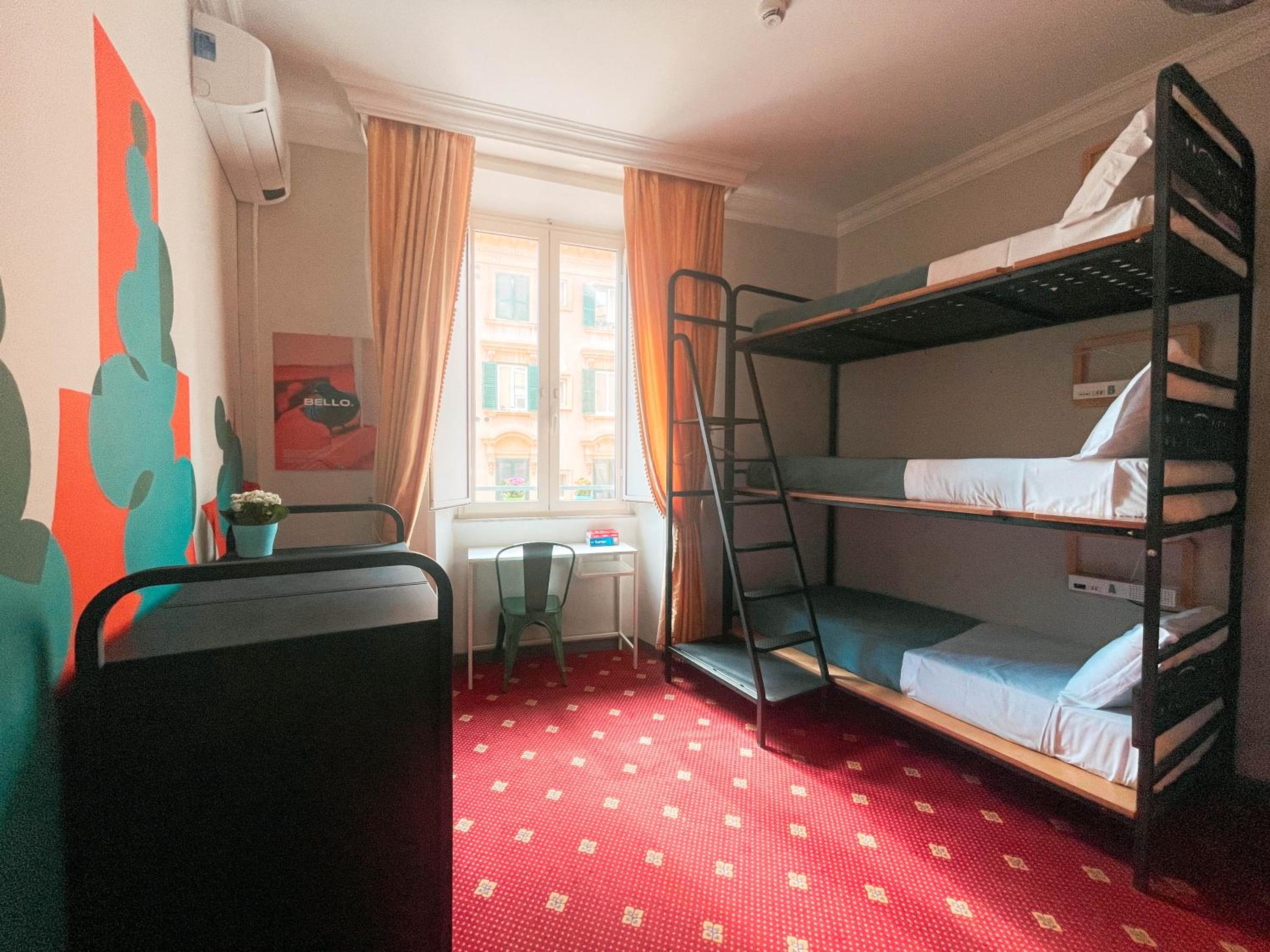 Bed in 4-Bed Female Dormitory Room photo 3