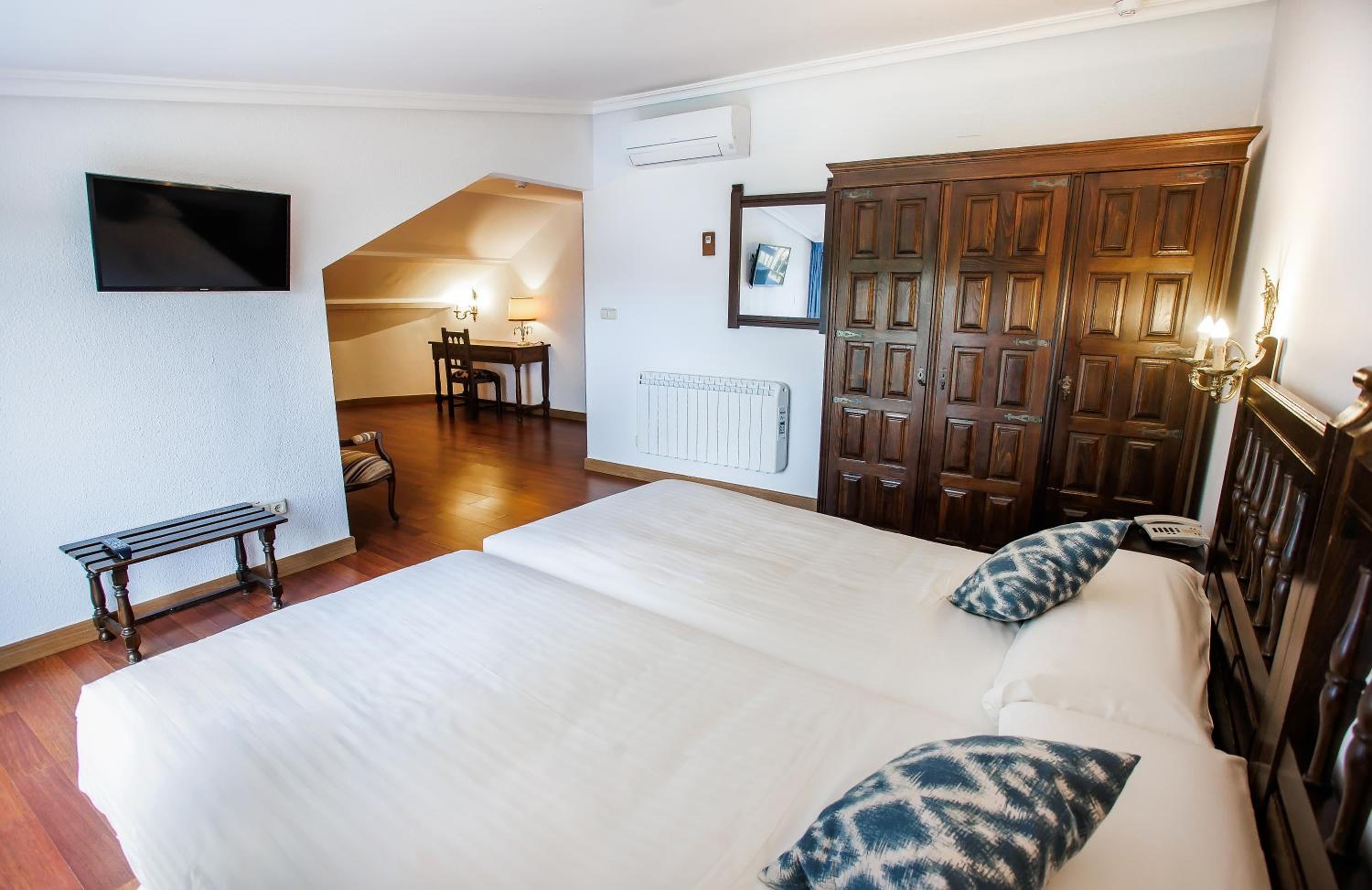Twin Room with Terrace - Photo 5