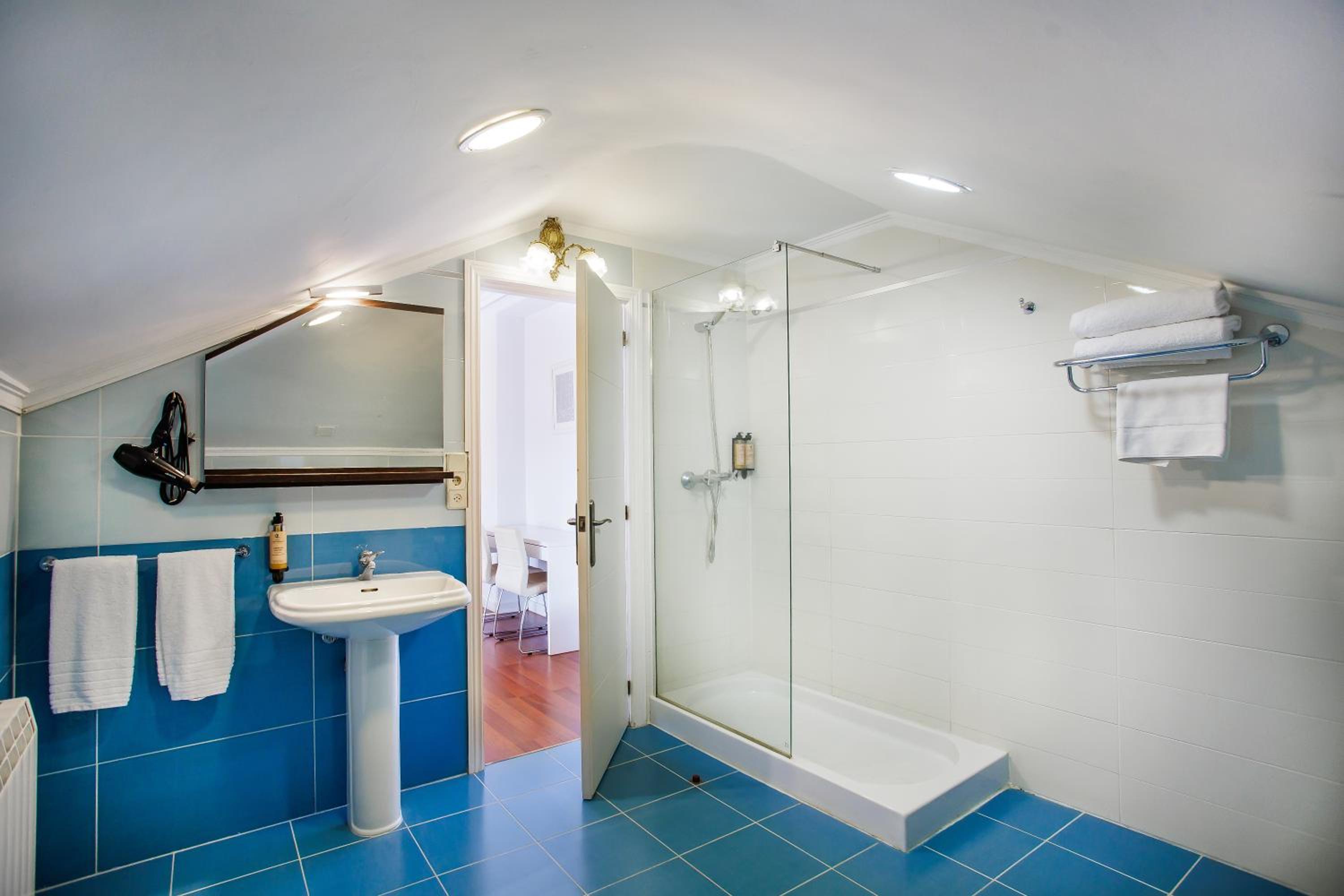 Twin Room with Terrace - Photo 6