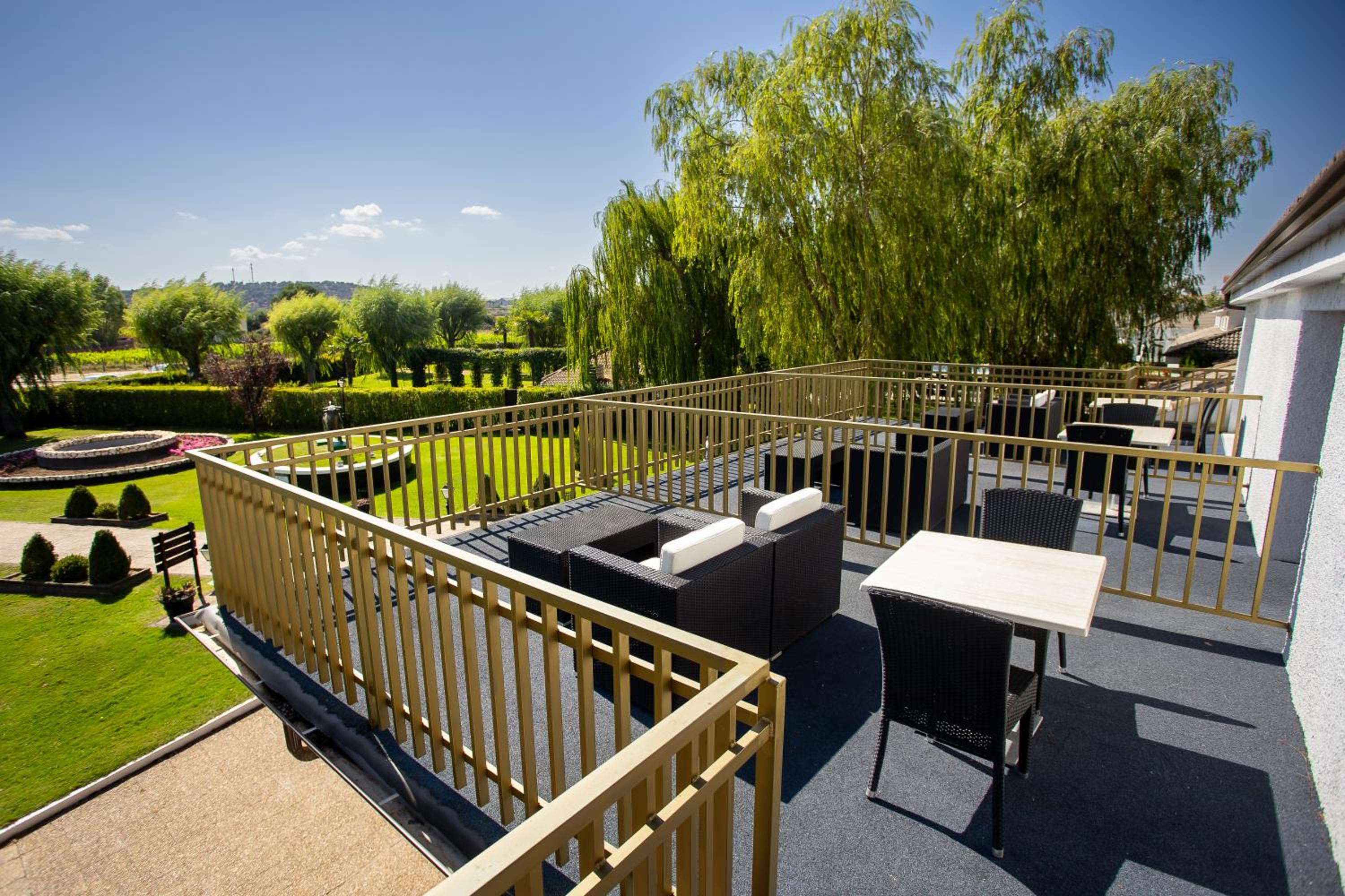 Twin Room with Terrace - Photo 3