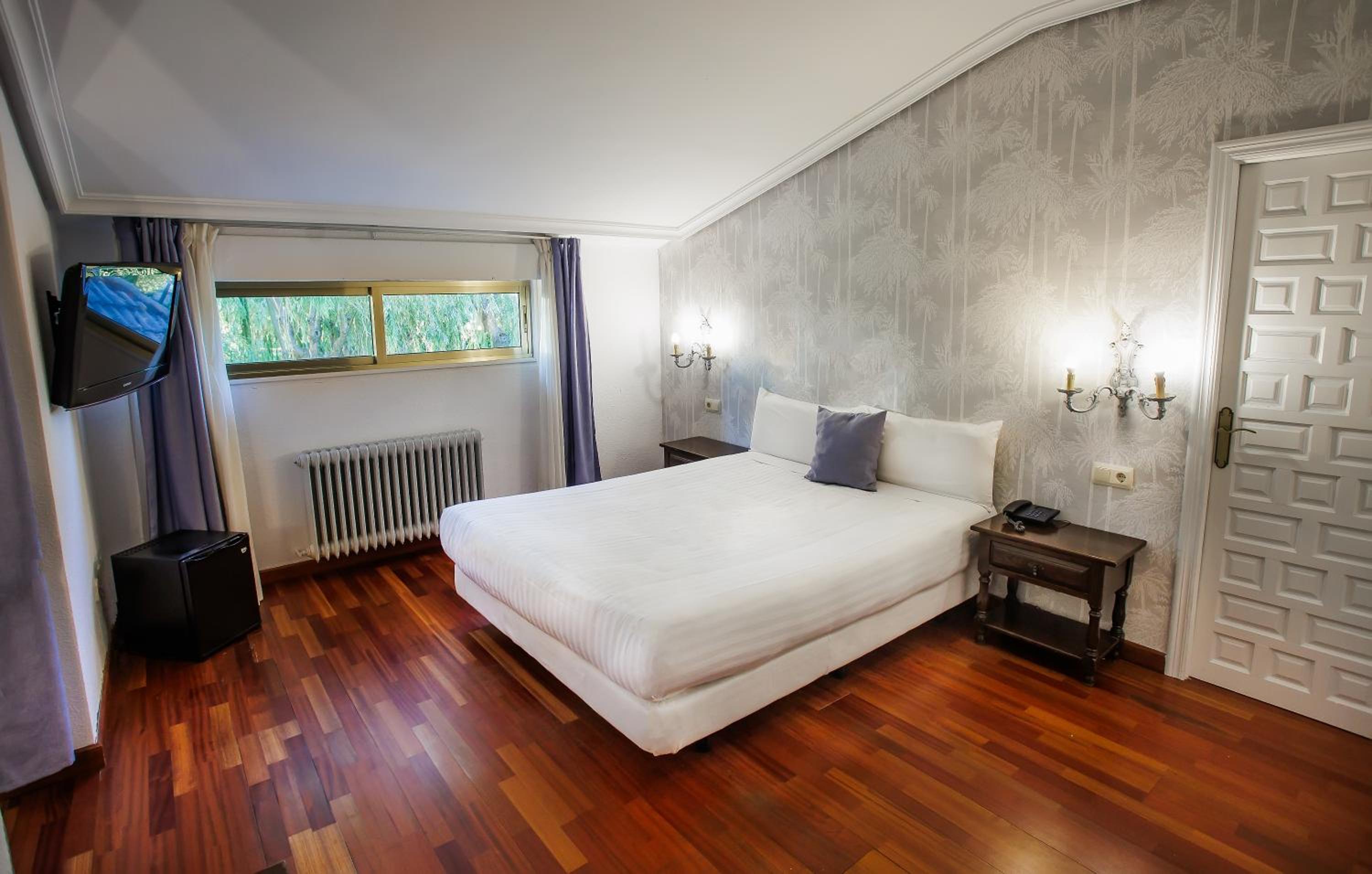Deluxe Family Room - Photo 4