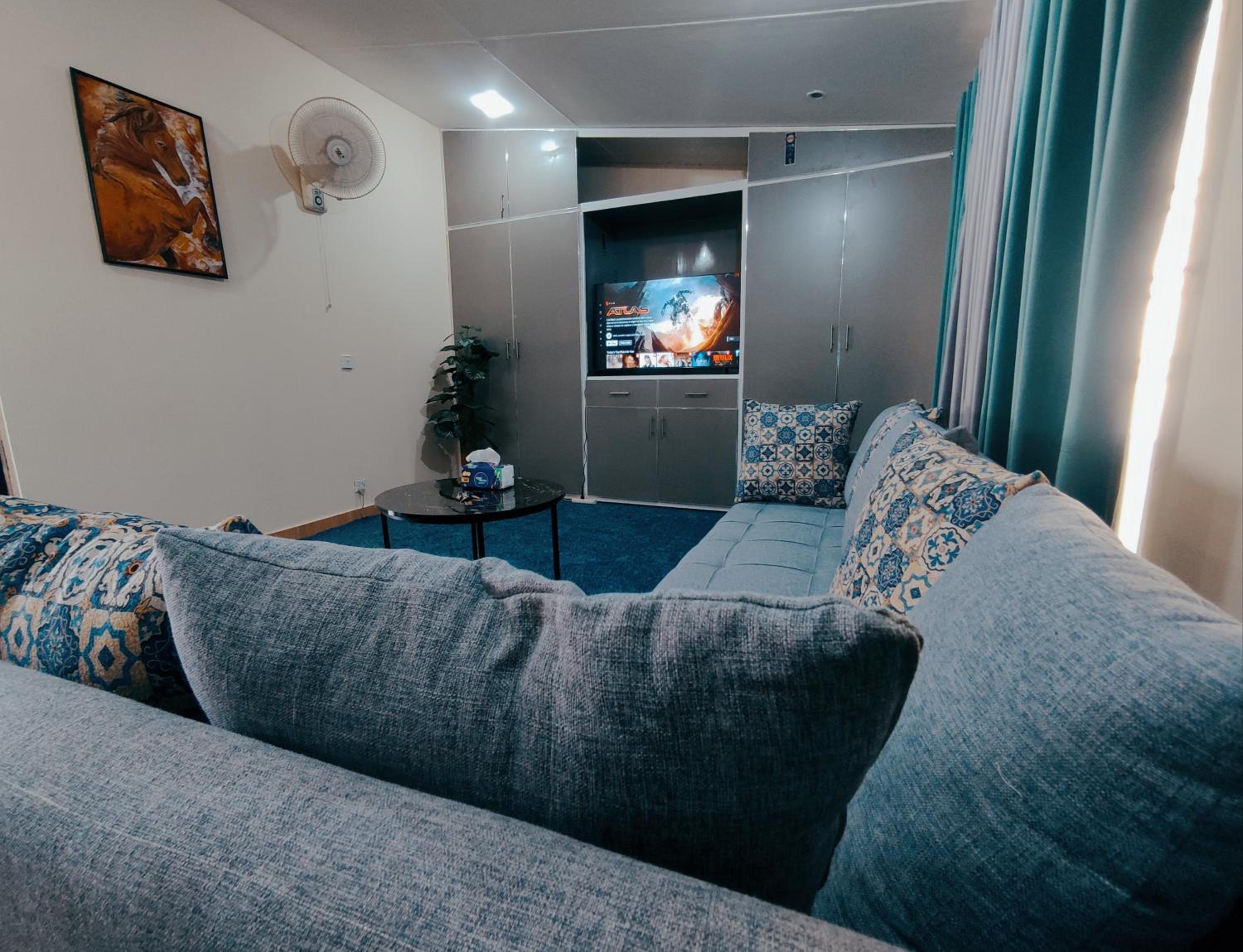 Two-Bedroom House photo 2
