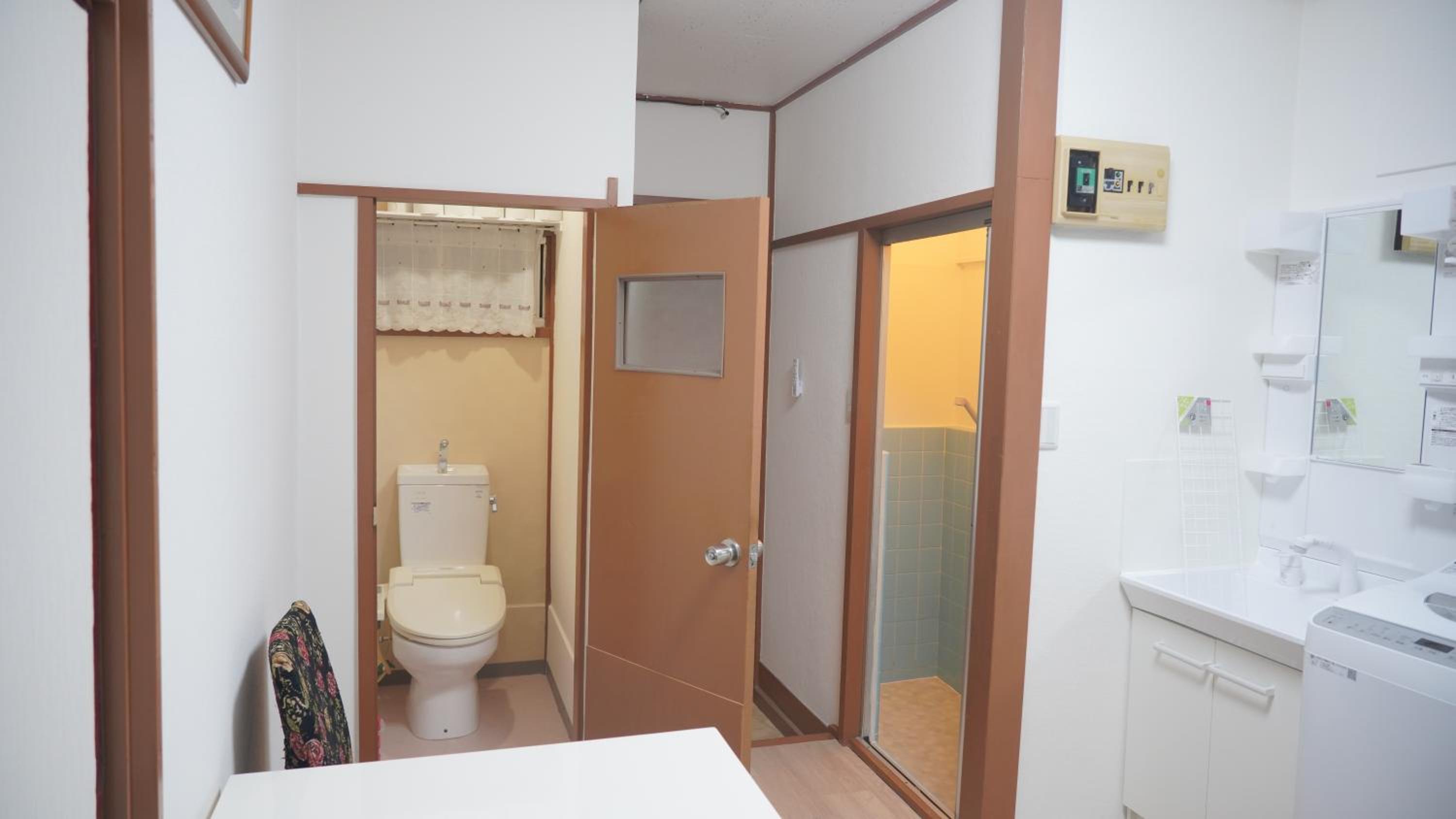 One-Bedroom Apartment photo 3