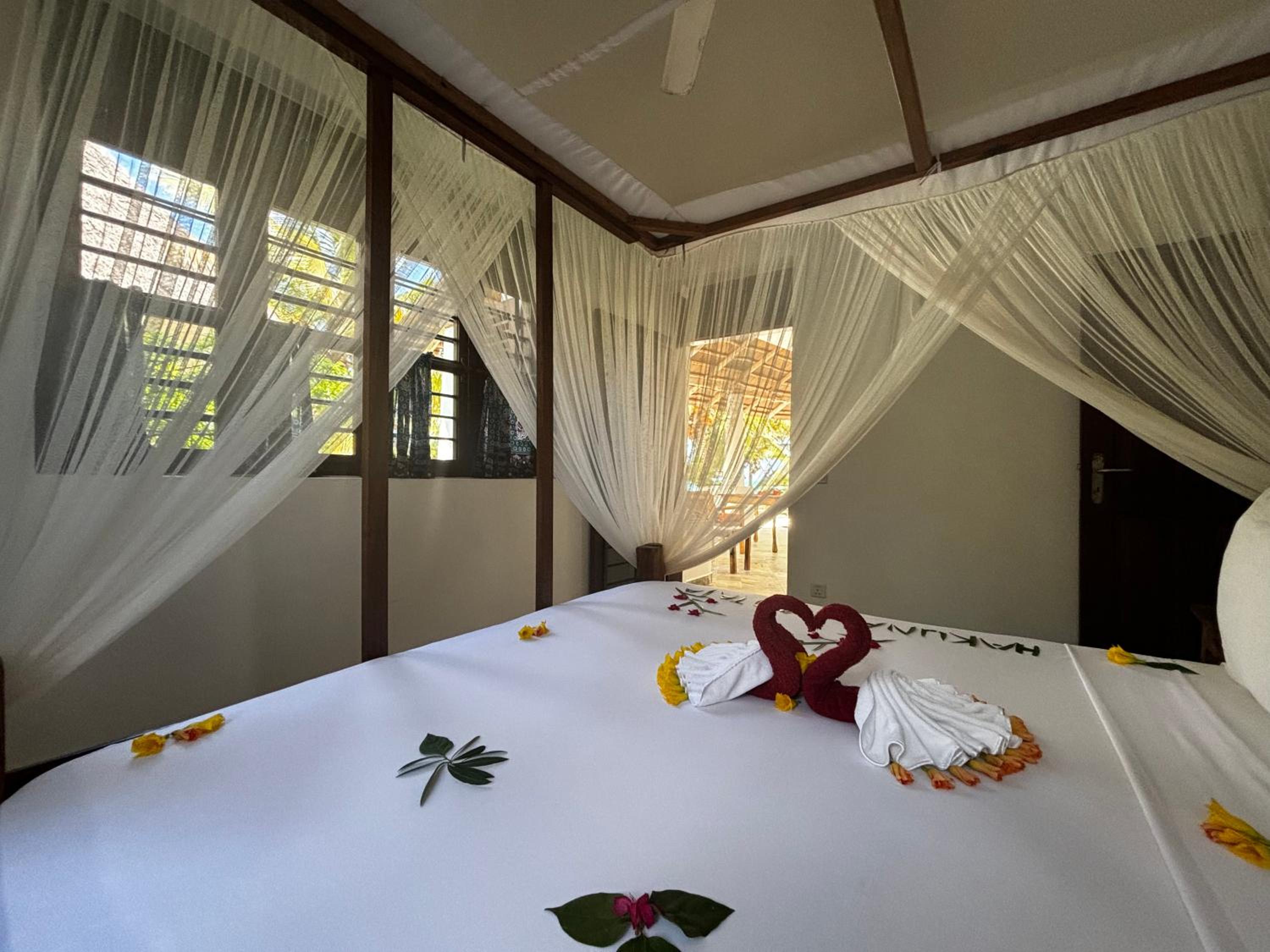 Family Room with Sea View - Photo 7
