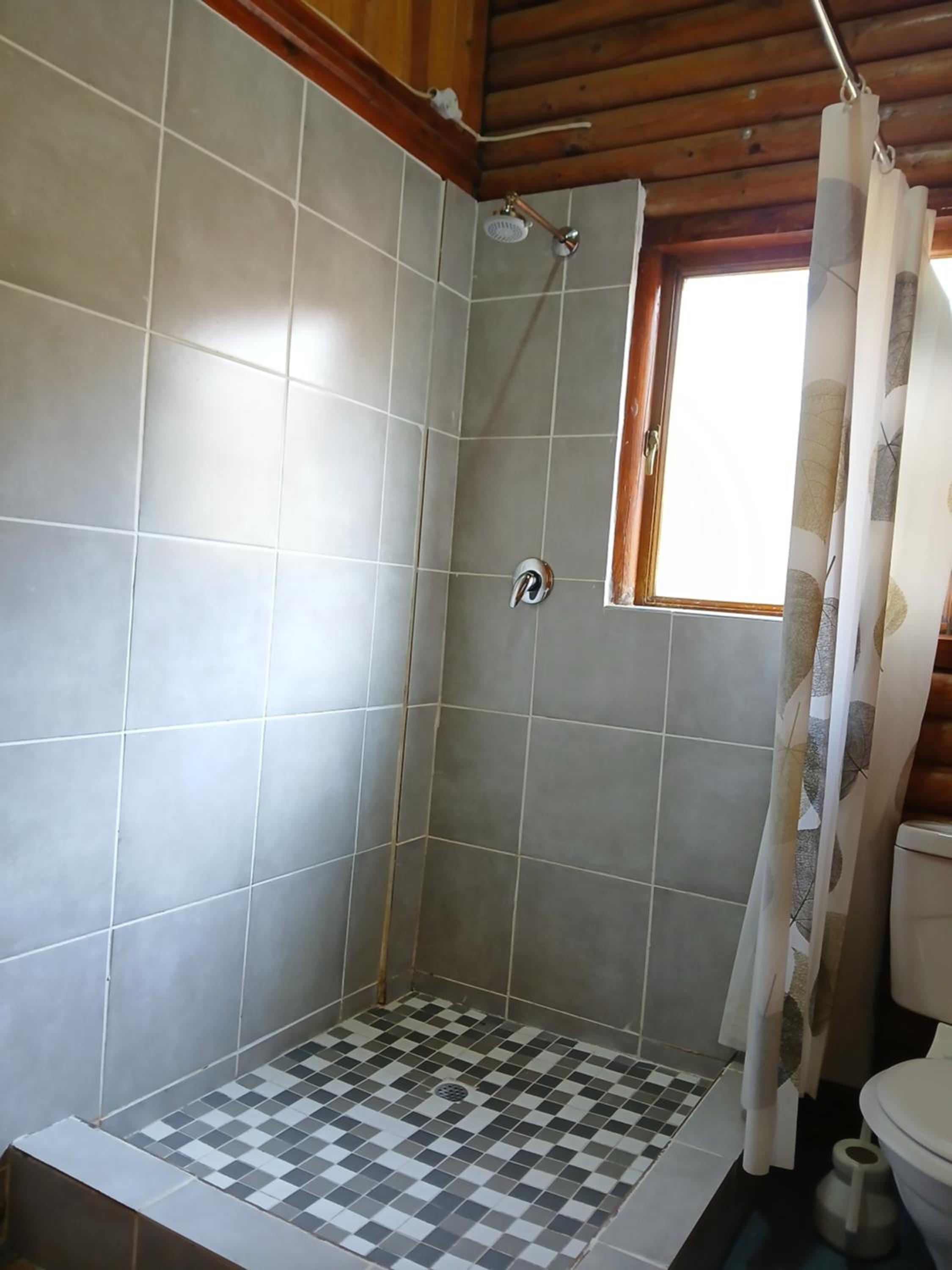 Bungalow (4-6 Sleeper) - Photo 8