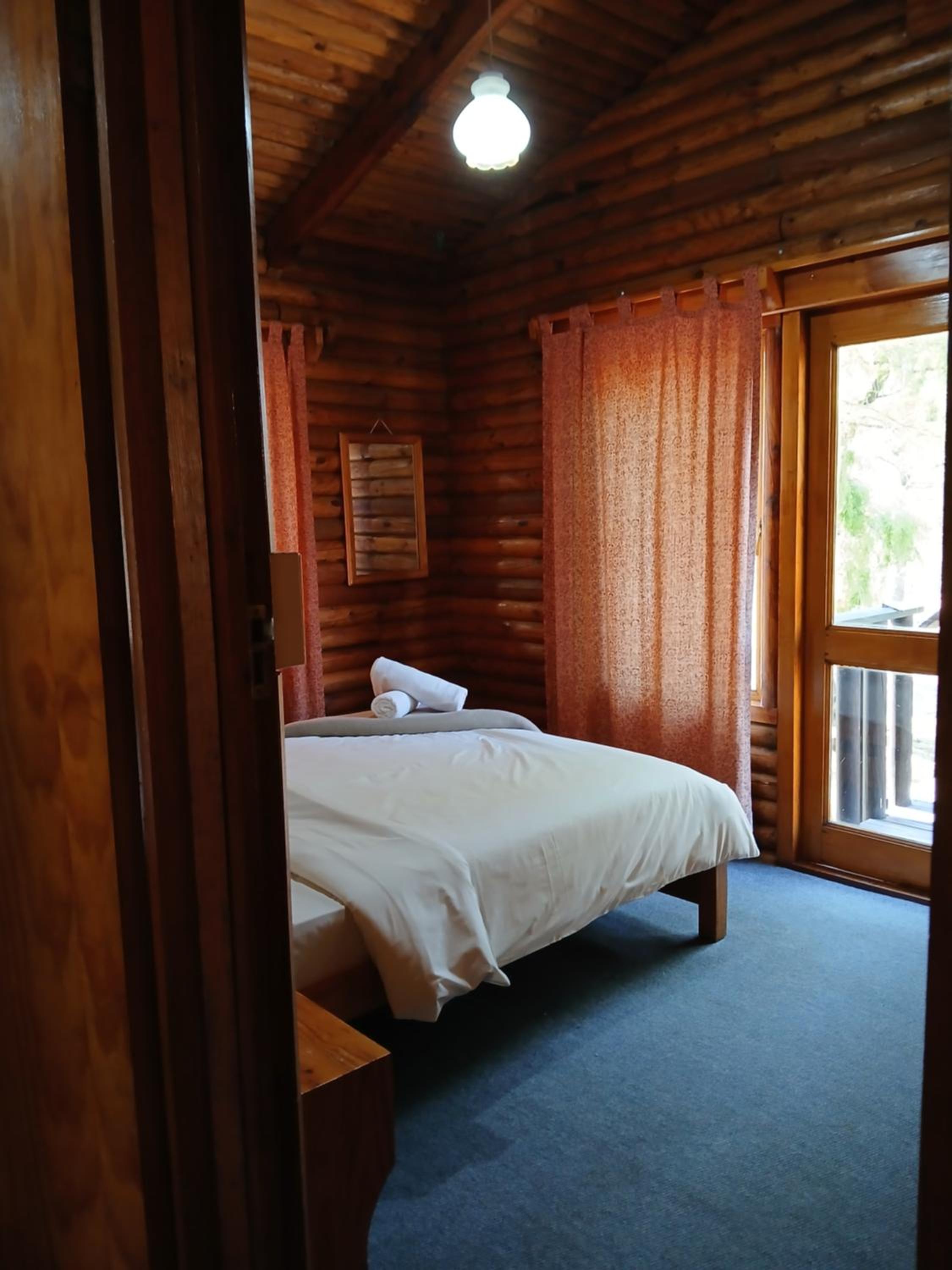 Bungalow (4-6 Sleeper) - Photo 9