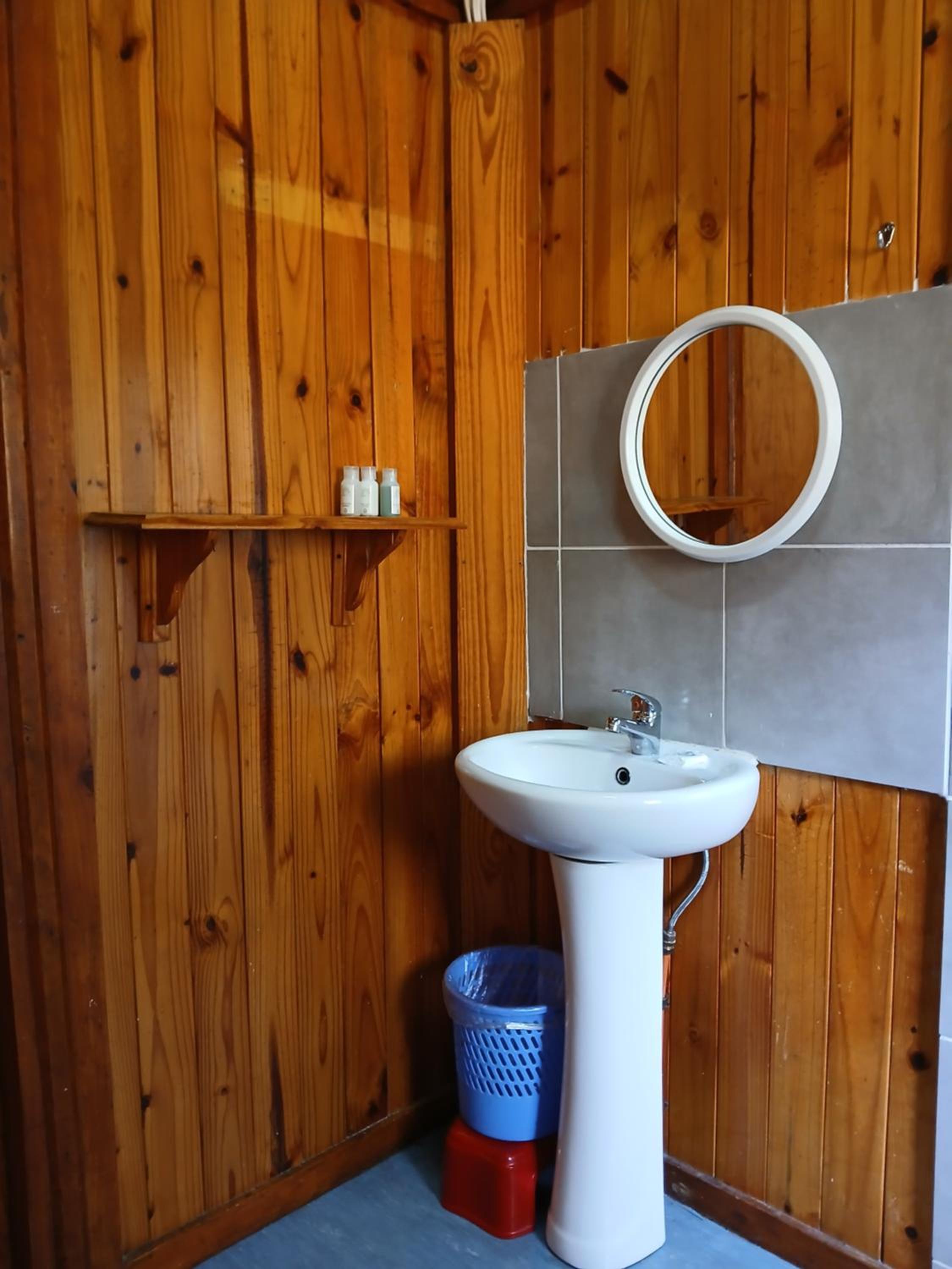 Bungalow (4-6 Sleeper) - Photo 14