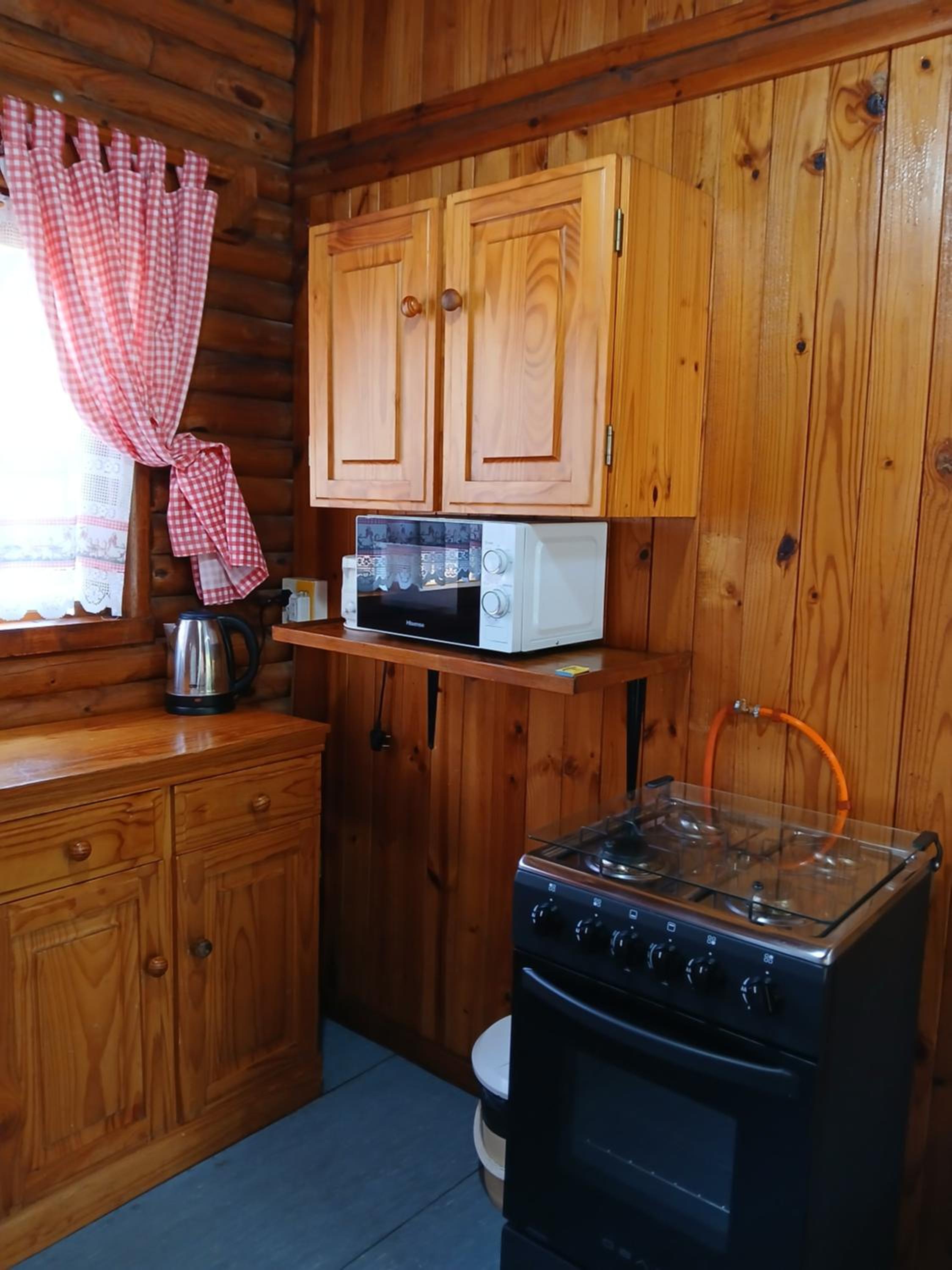 Bungalow (4-6 Sleeper) - Photo 13
