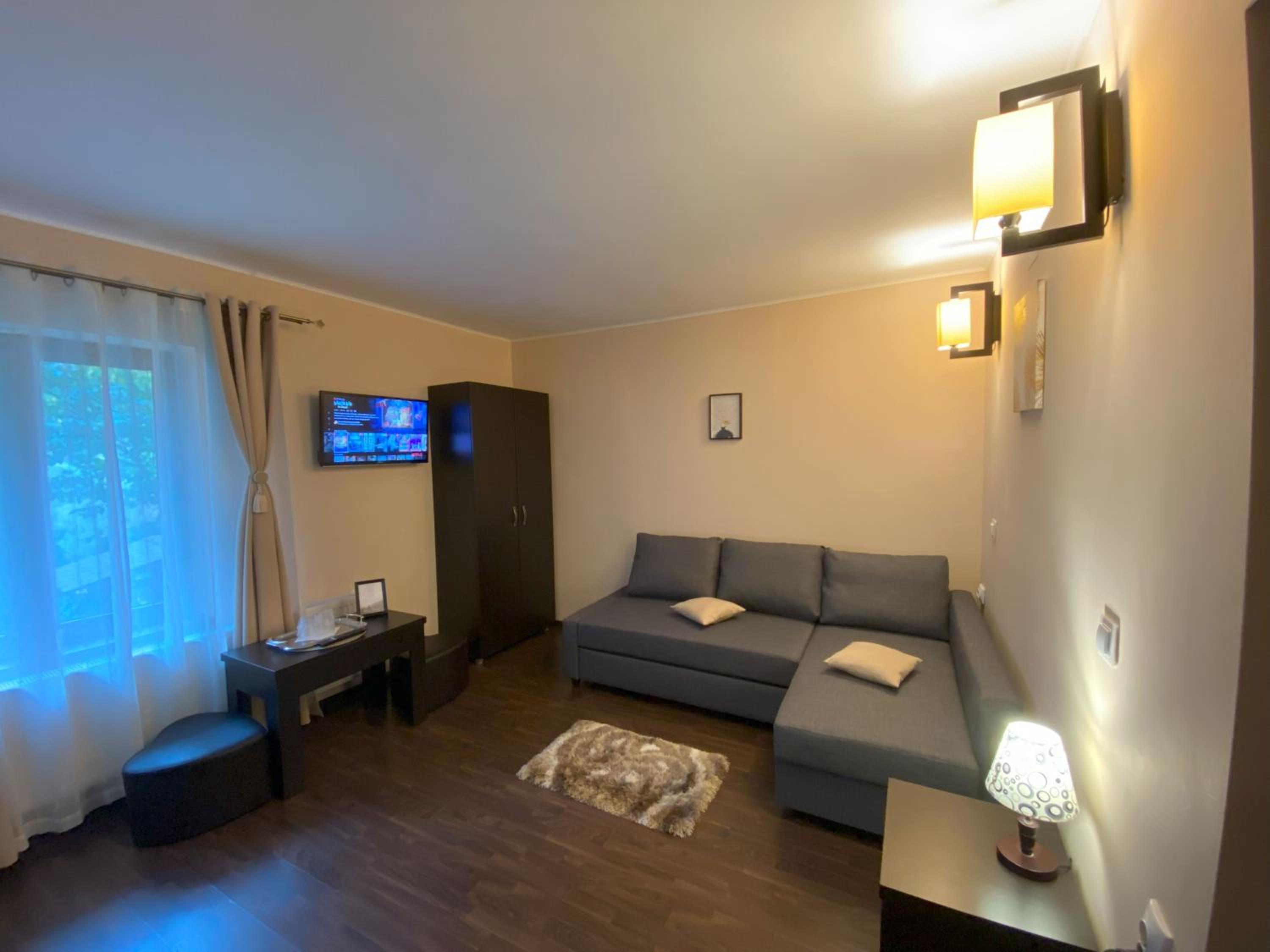 Apartment - Ground Floor - Photo 1