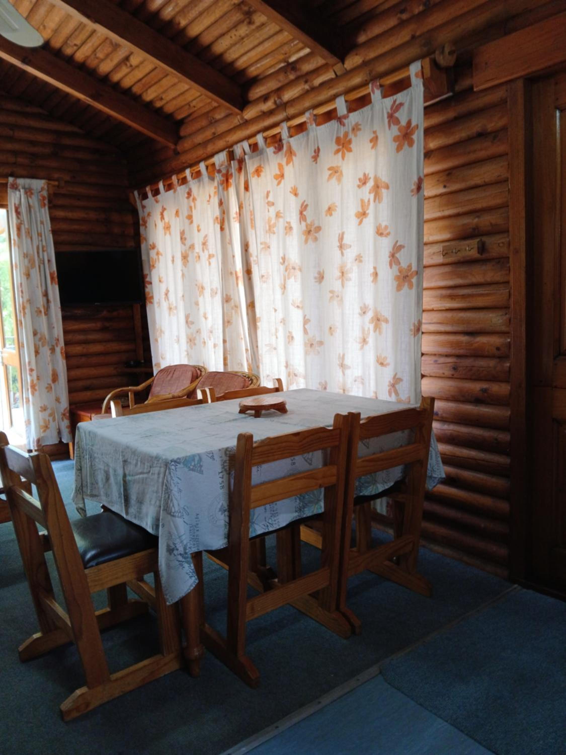 Bungalow (4-6 Sleeper) - Photo 17